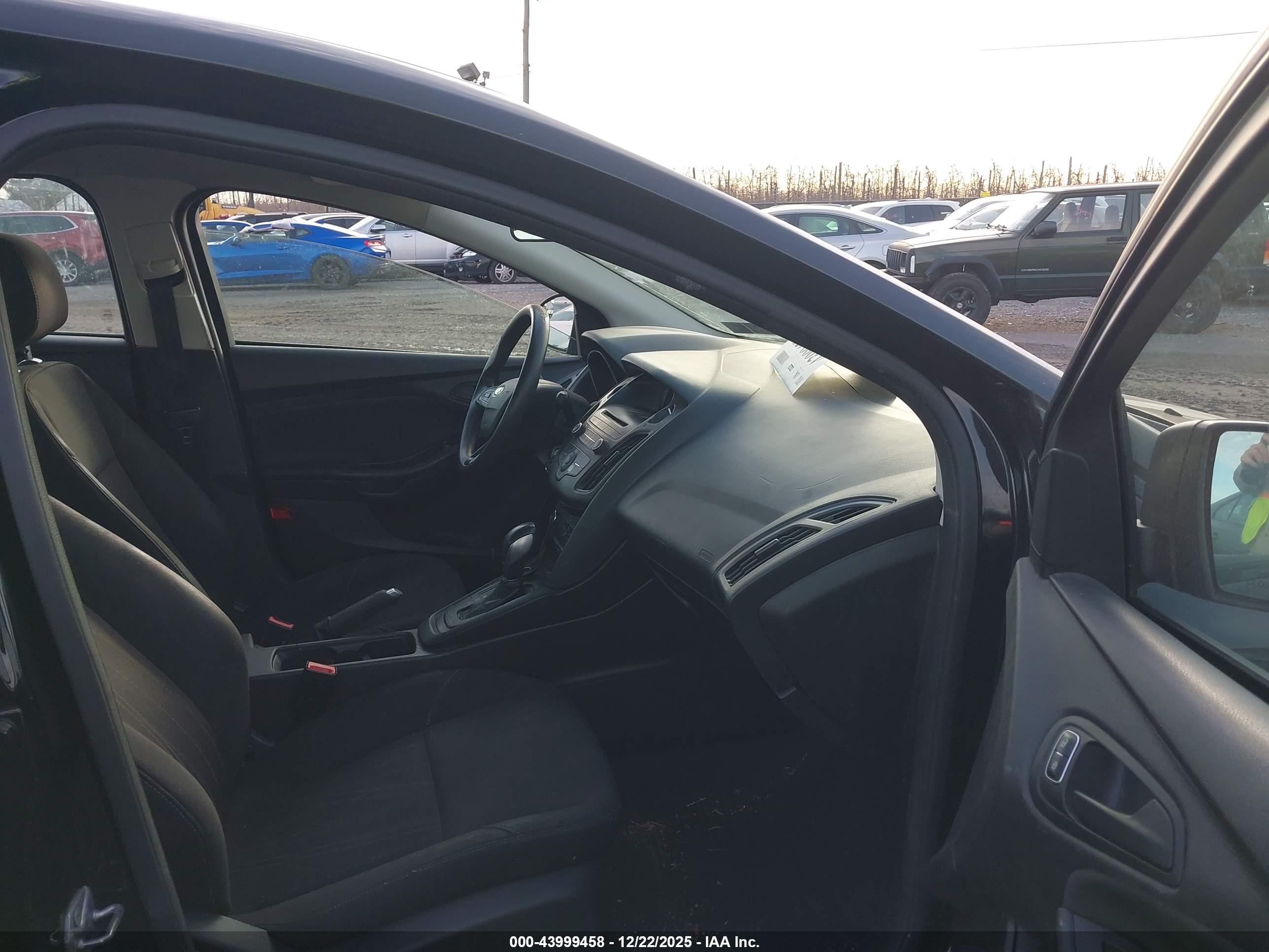 FORD FOCUS image 5