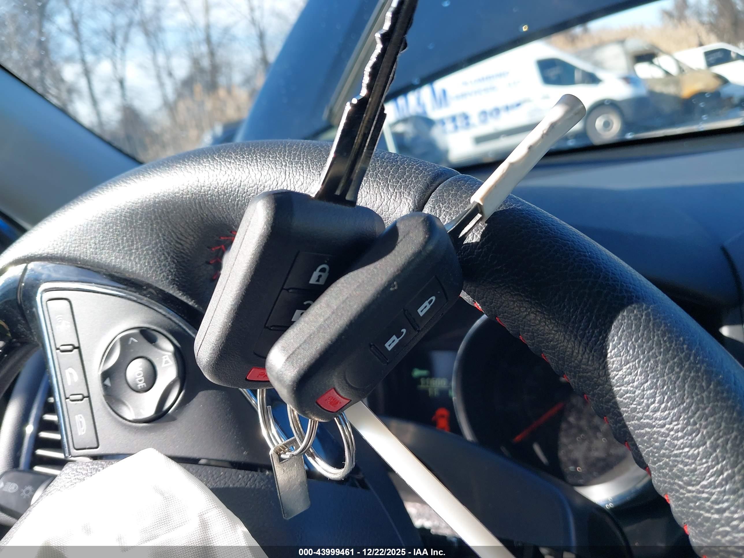 MITSUBISHI OUTLANDER image 11
