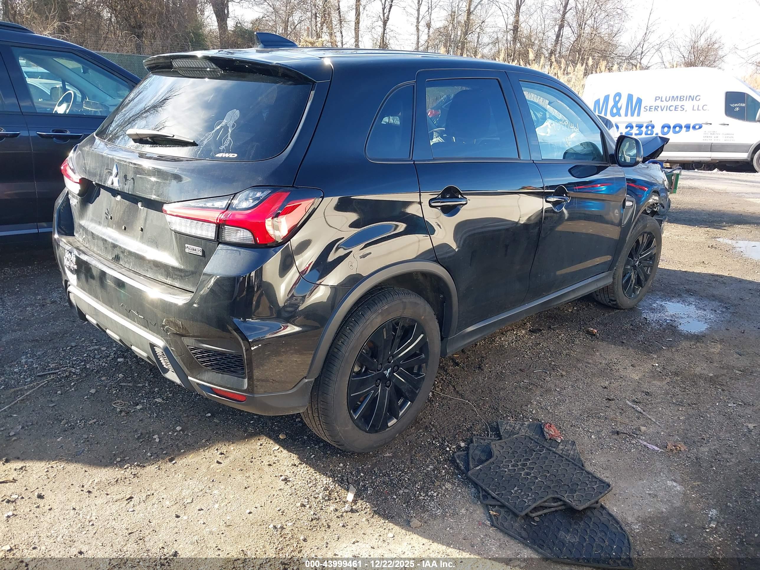 MITSUBISHI OUTLANDER image 4