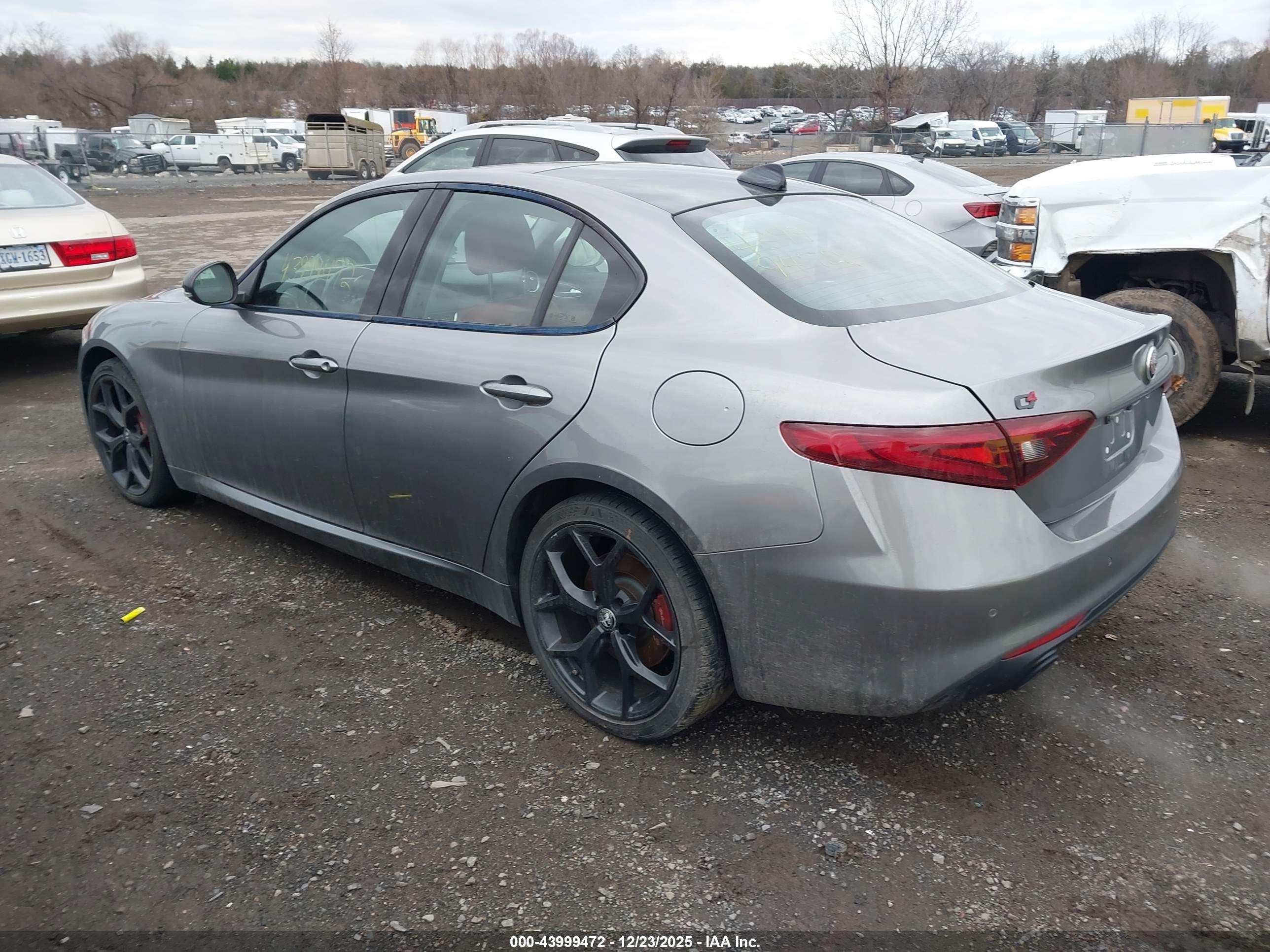 ALFA ROMEO image 3