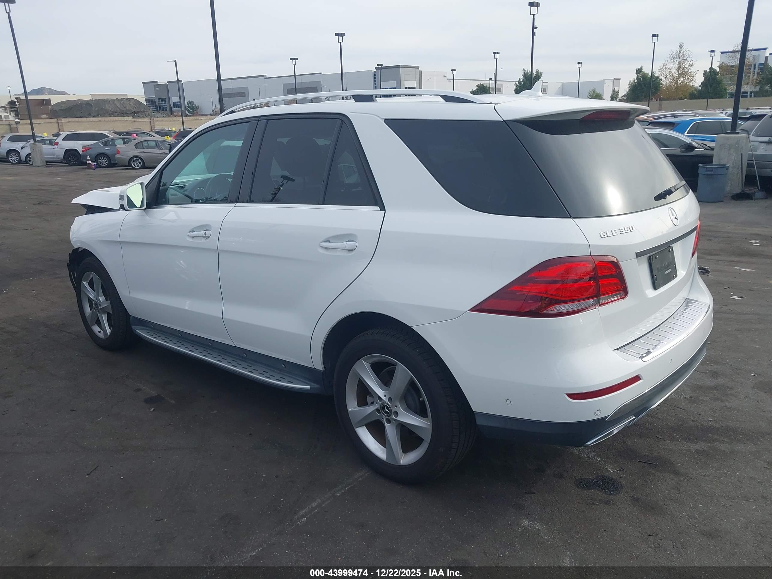 MERCEDES-BENZ GLE image 3