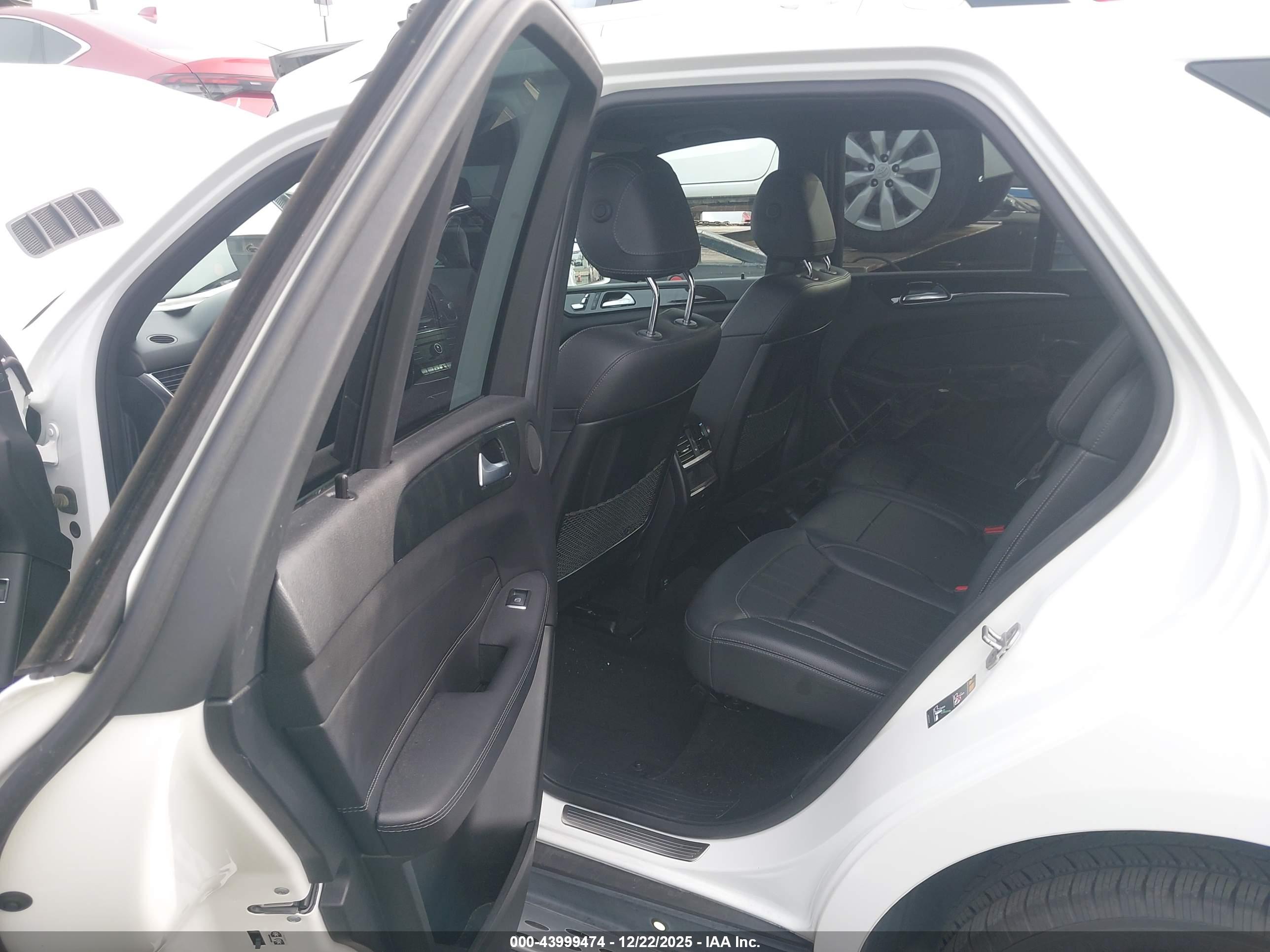 MERCEDES-BENZ GLE image 8