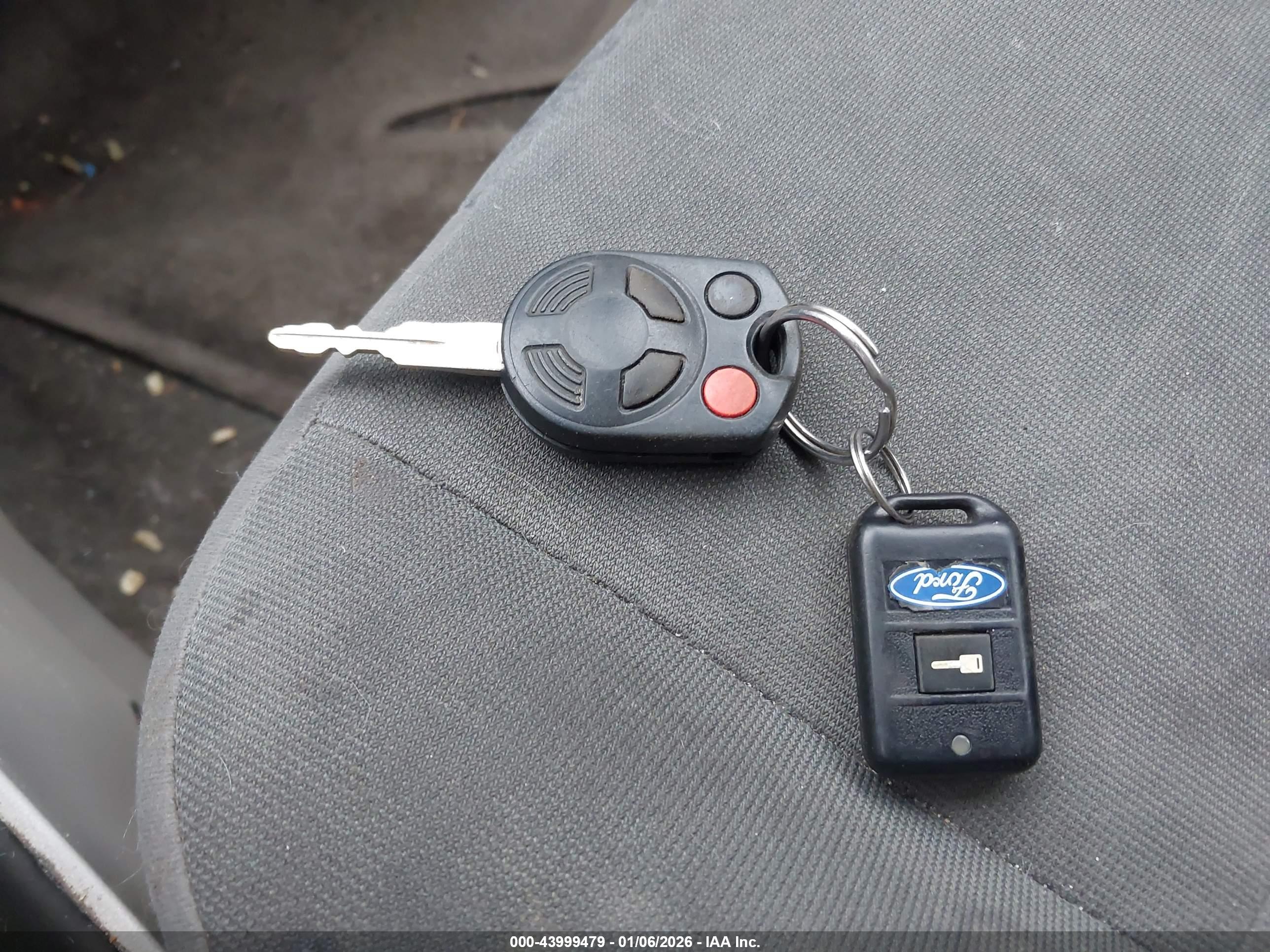 FORD ESCAPE image 11