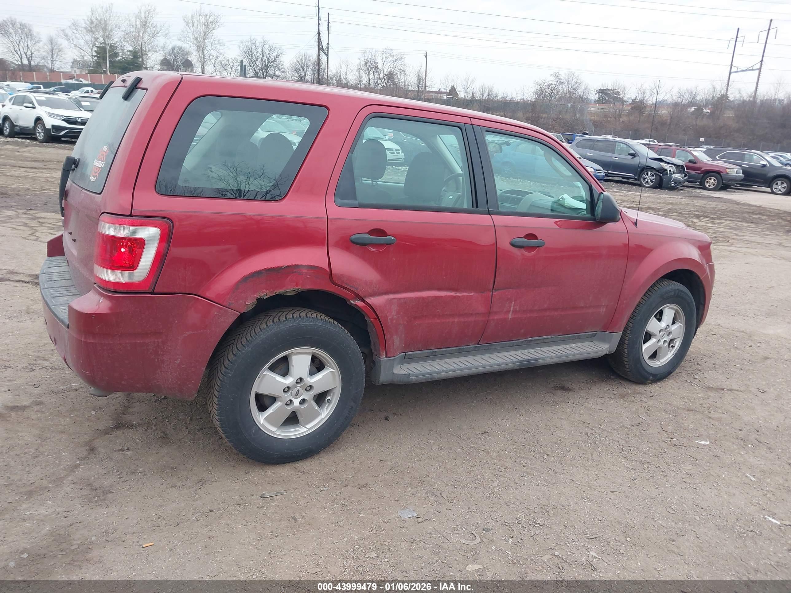 FORD ESCAPE image 4