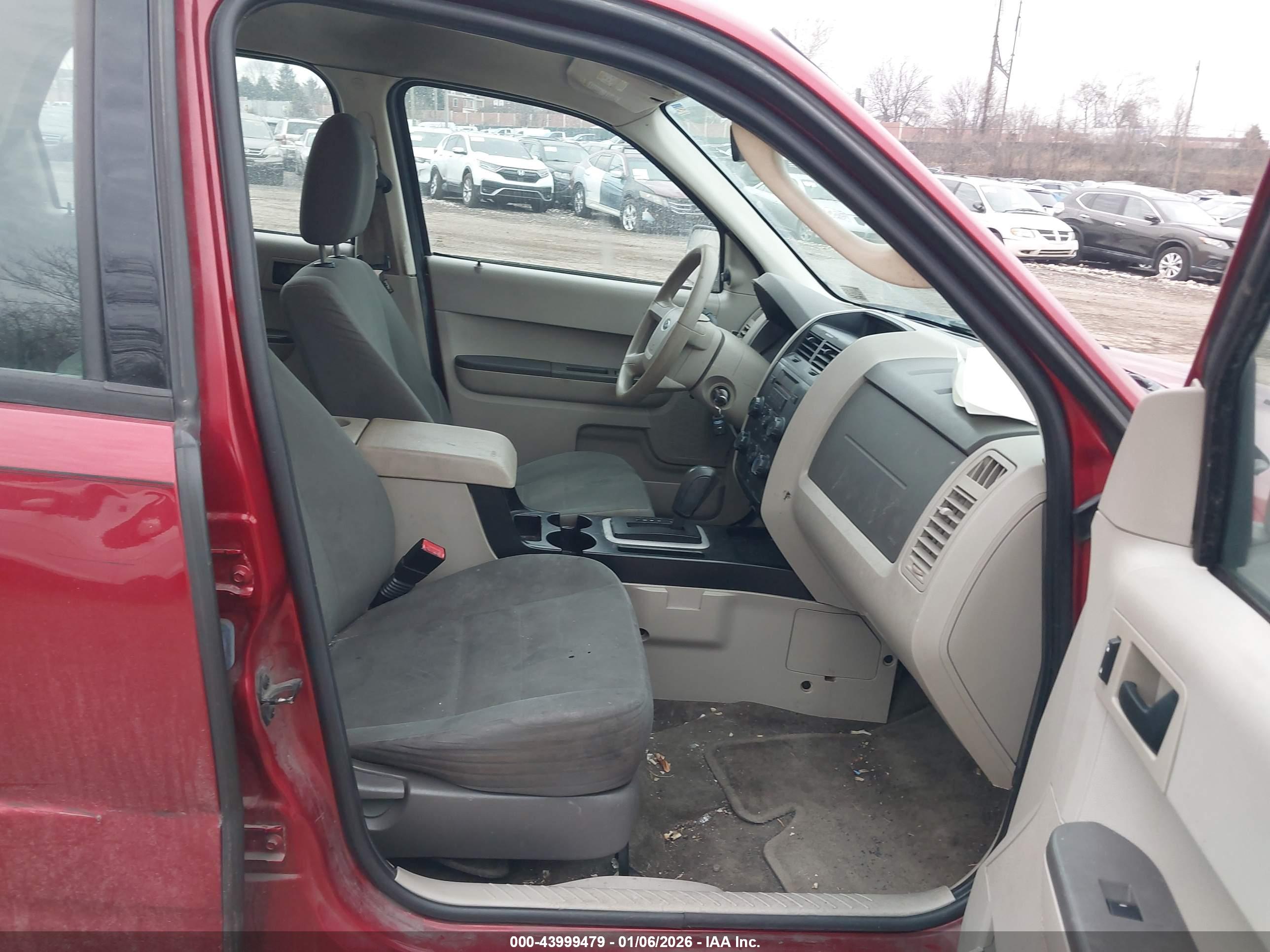 FORD ESCAPE image 5