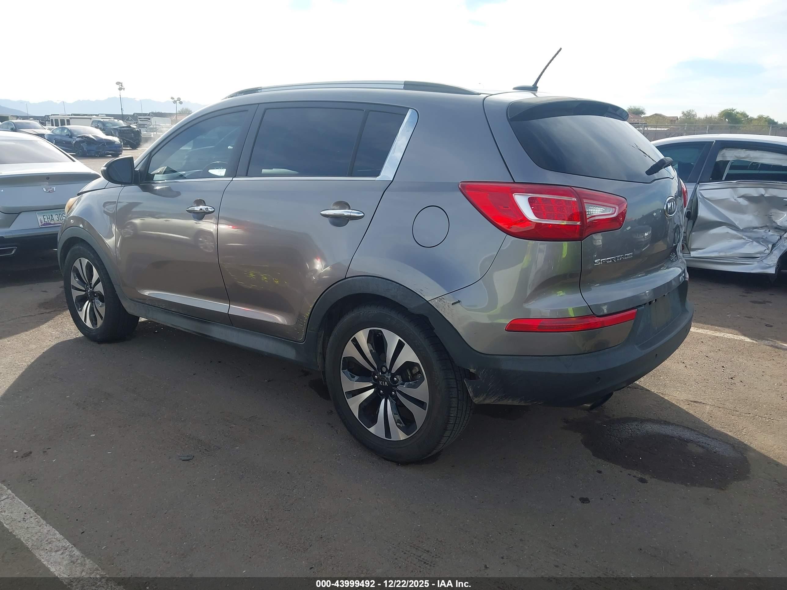 KIA SPORTAGE image 3