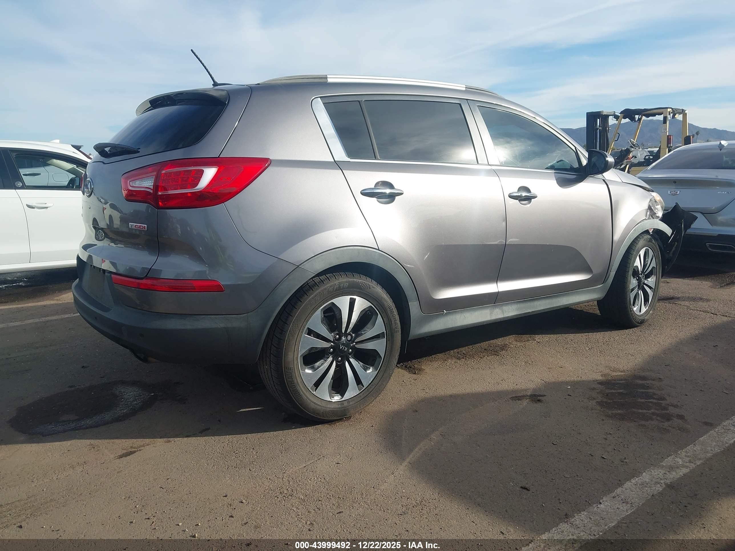 KIA SPORTAGE image 4