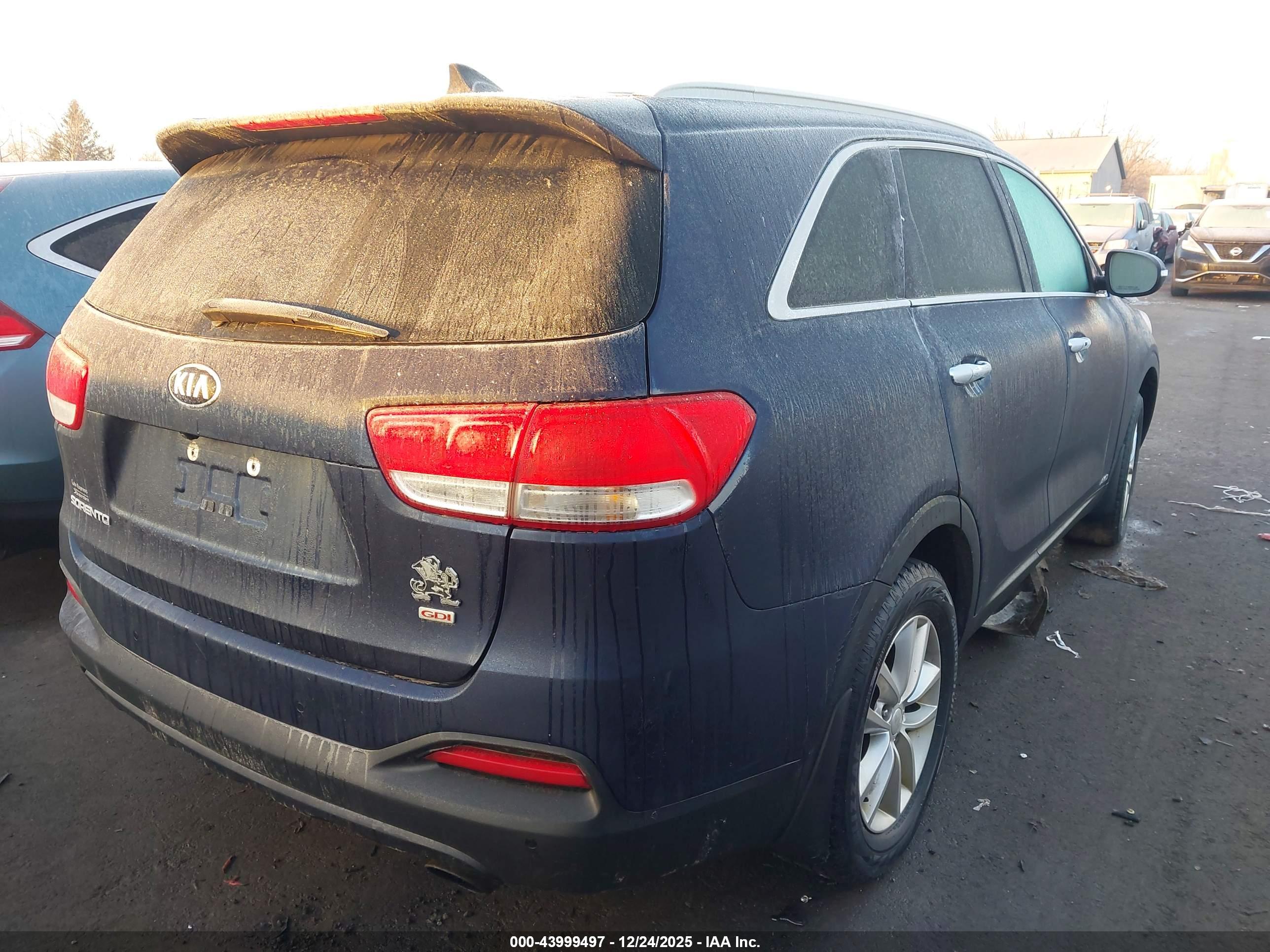 KIA SORENTO image 4