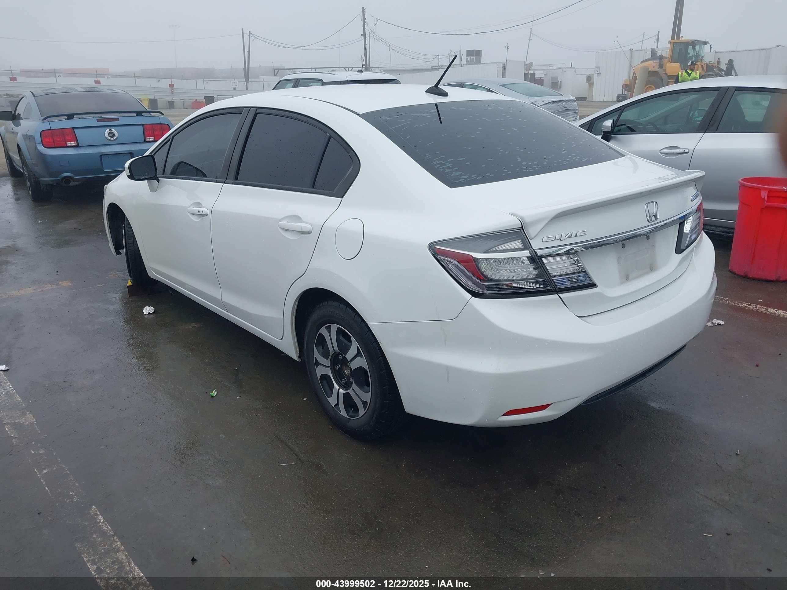HONDA CIVIC image 3