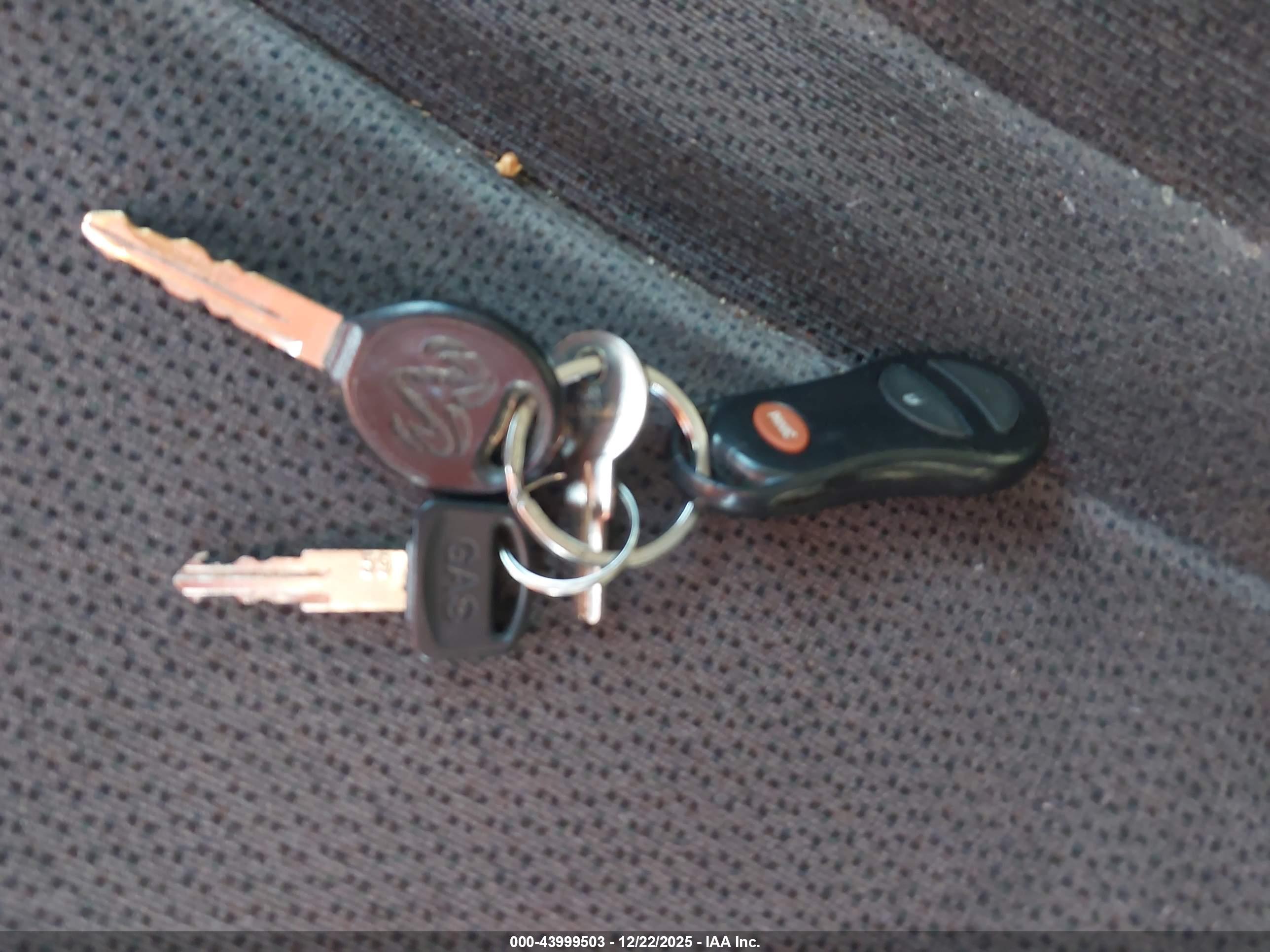 DODGE DAKOTA image 11