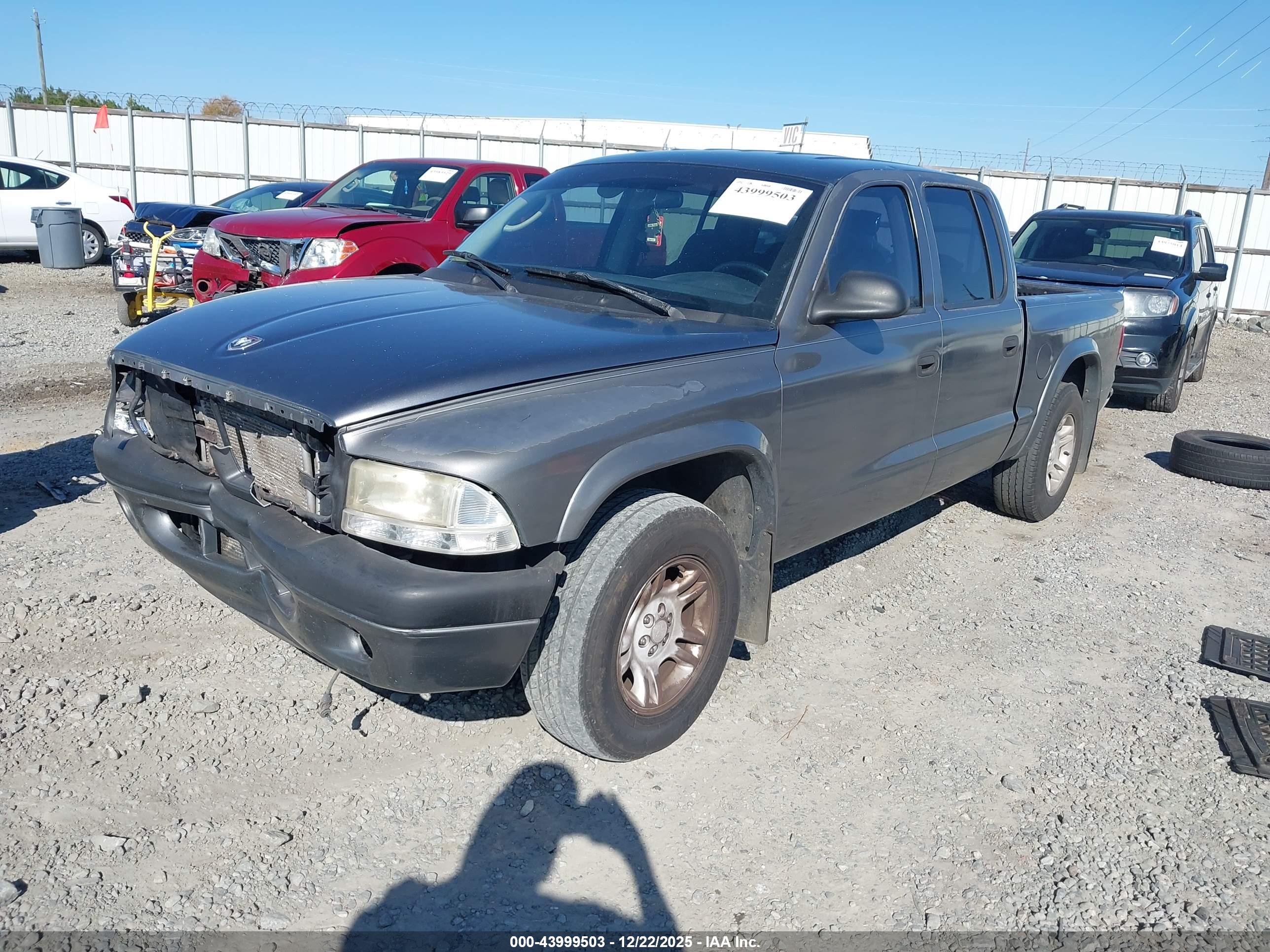 DODGE DAKOTA image 2