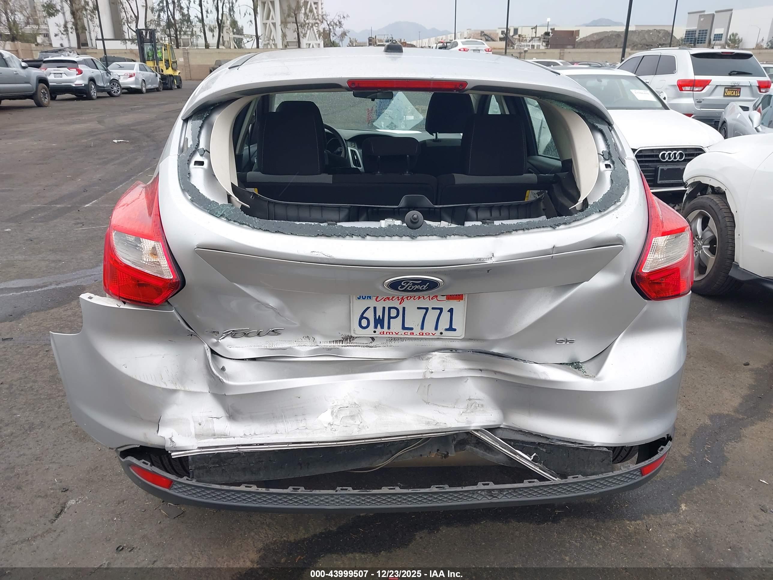 FORD FOCUS image 6