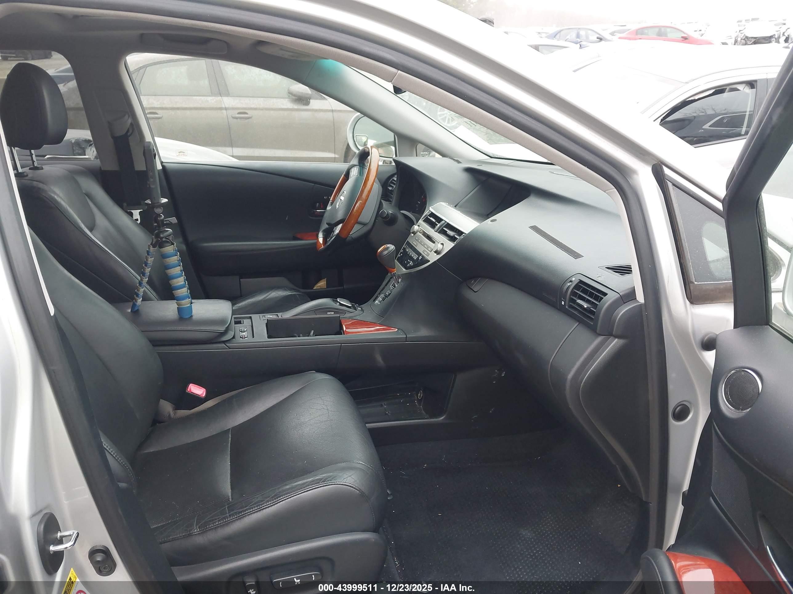 LEXUS RX image 5