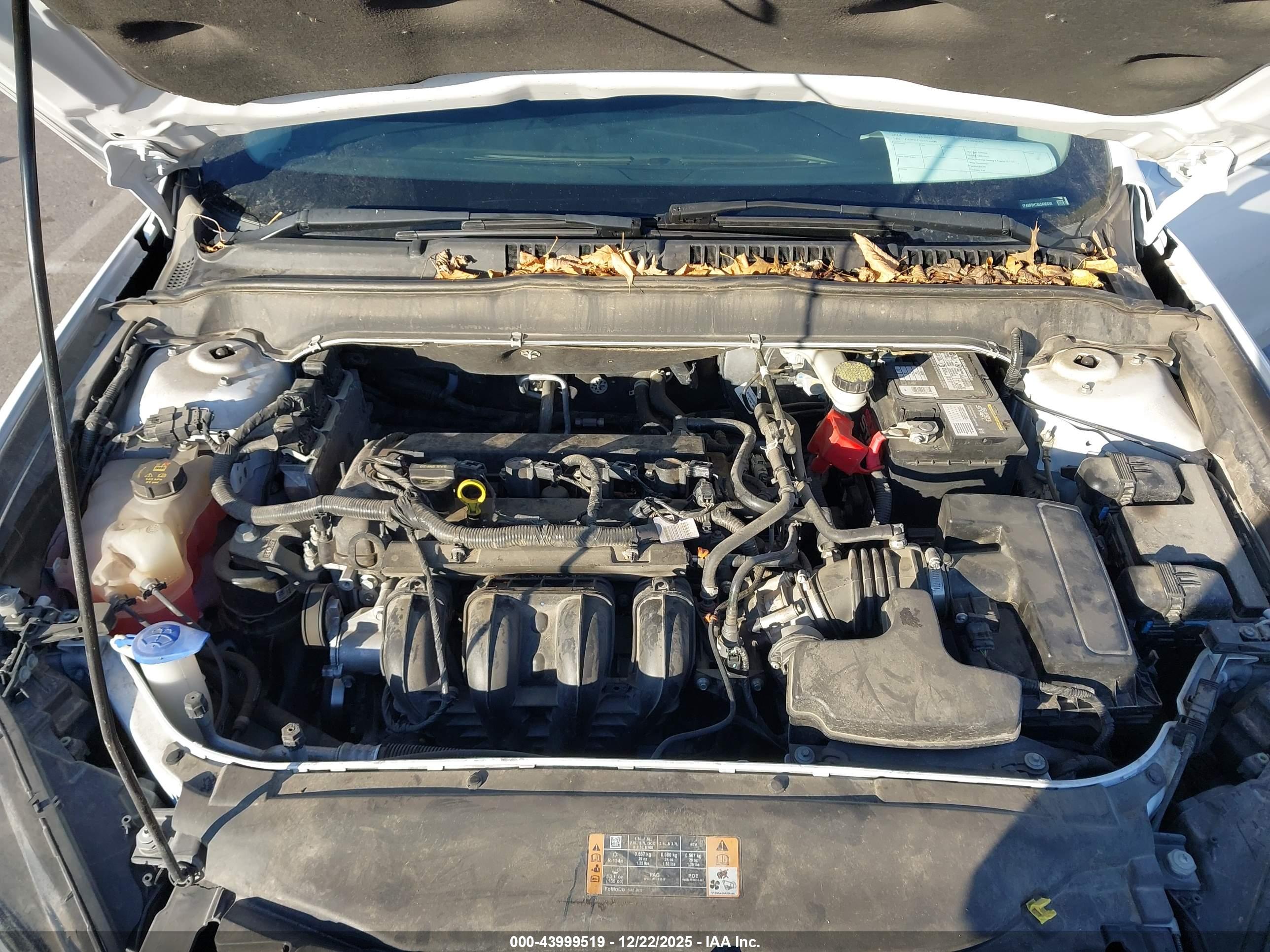 FORD FUSION image 10