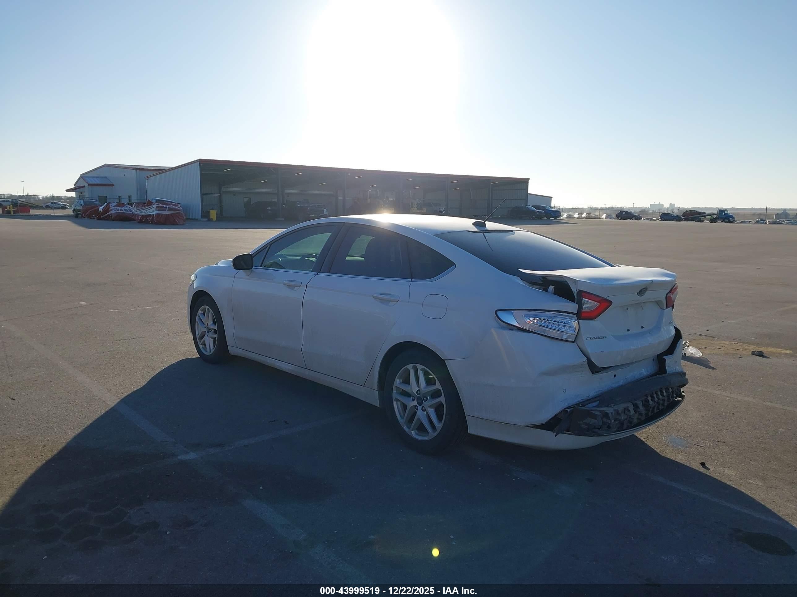 FORD FUSION image 3