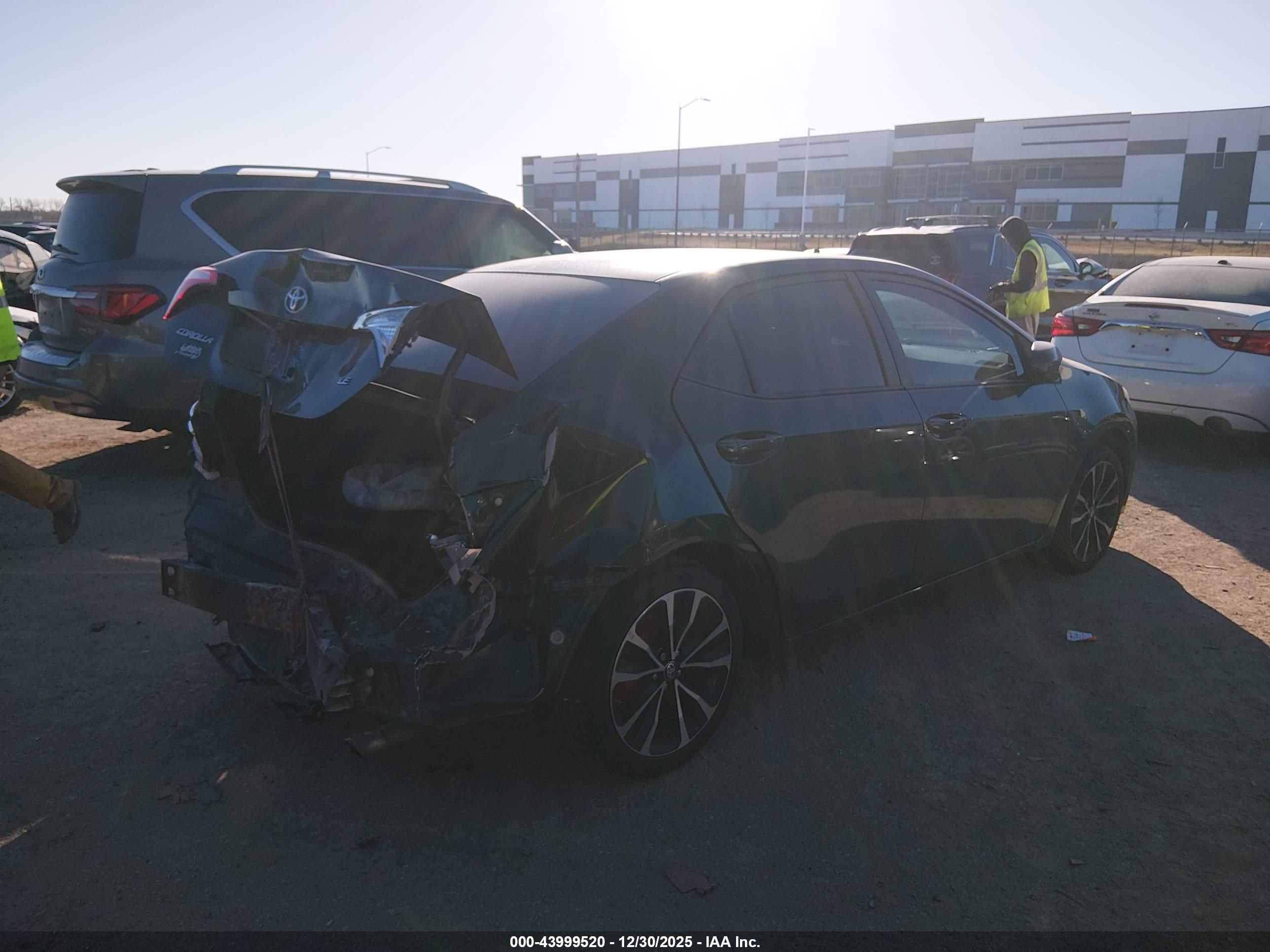 TOYOTA COROLLA image 4