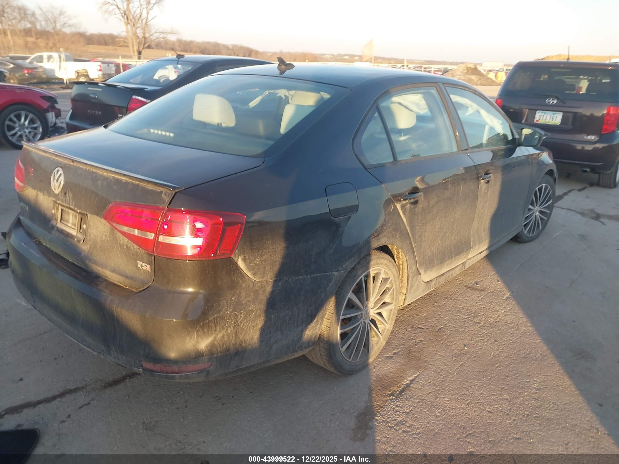 VOLKSWAGEN JETTA image 4