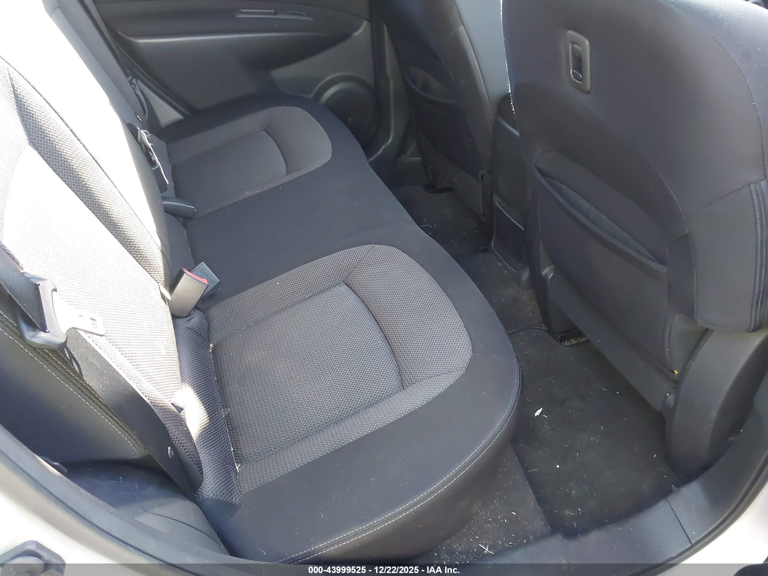 NISSAN ROGUE image 8