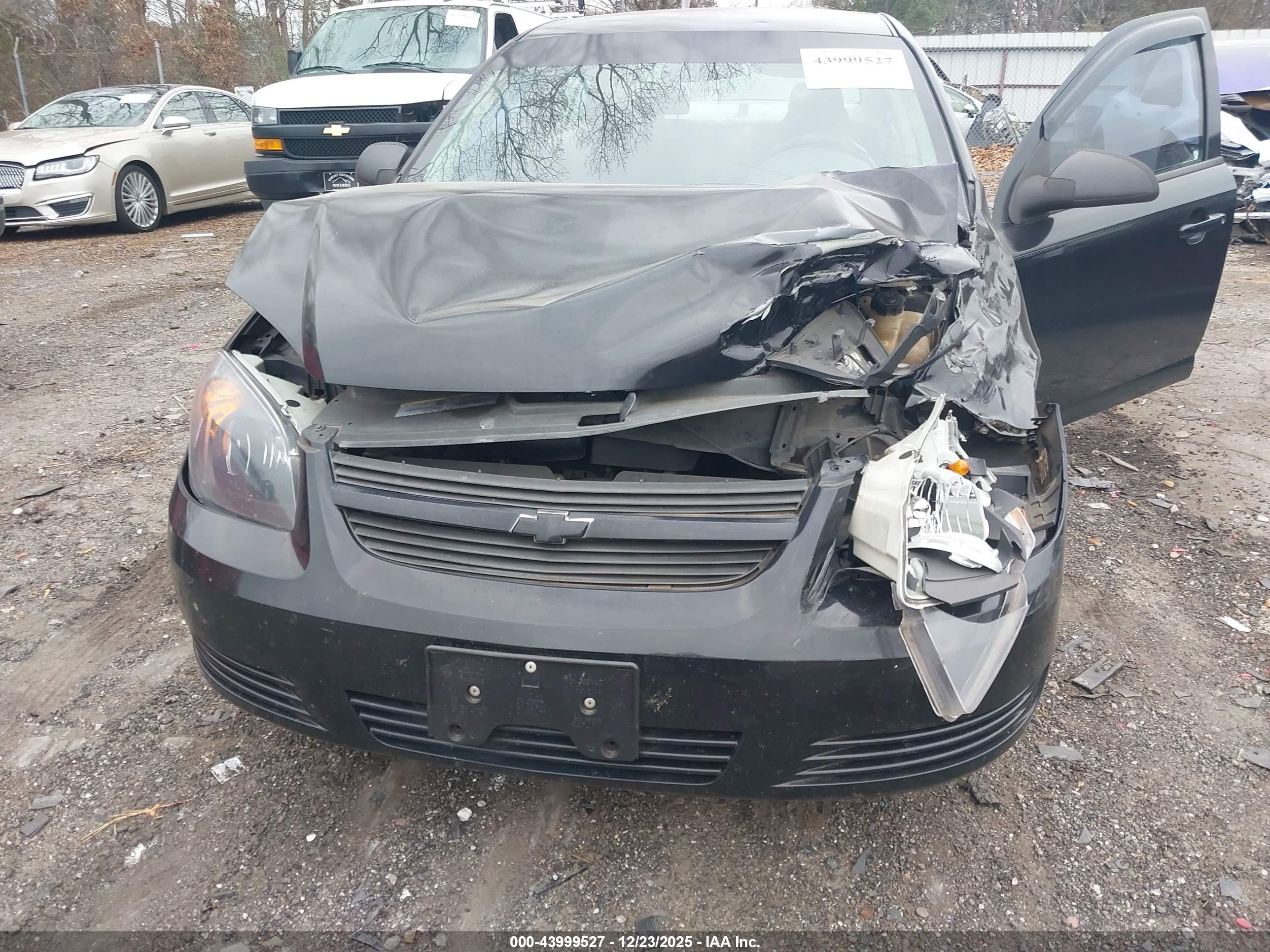 CHEVROLET COBALT image 6