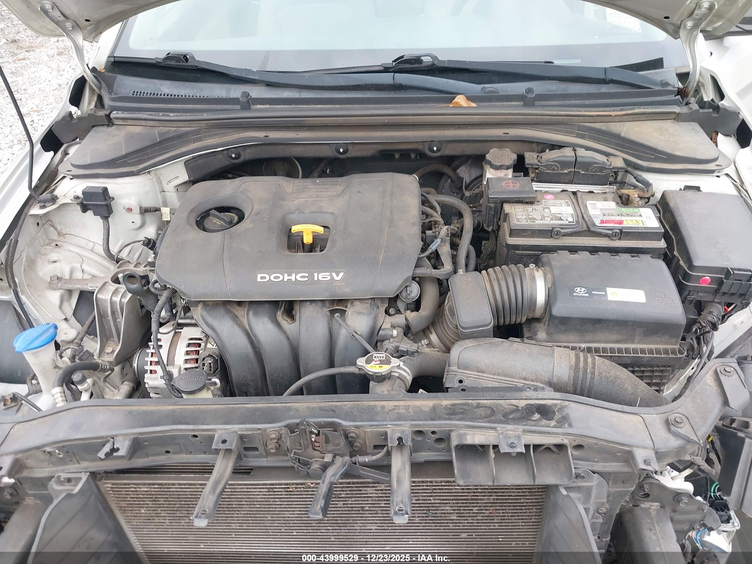 HYUNDAI ELANTRA image 10