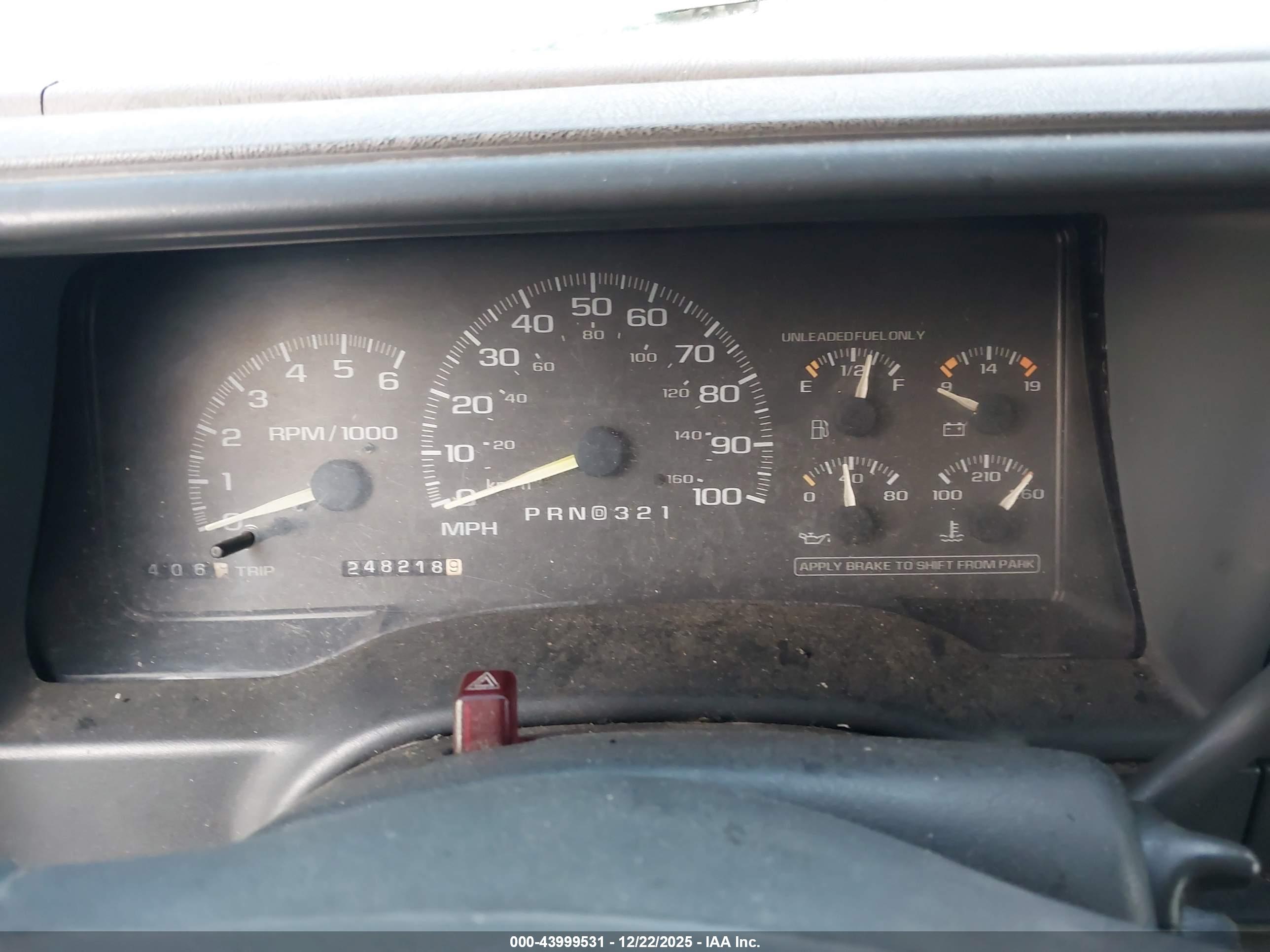 CHEVROLET C1500 image 7