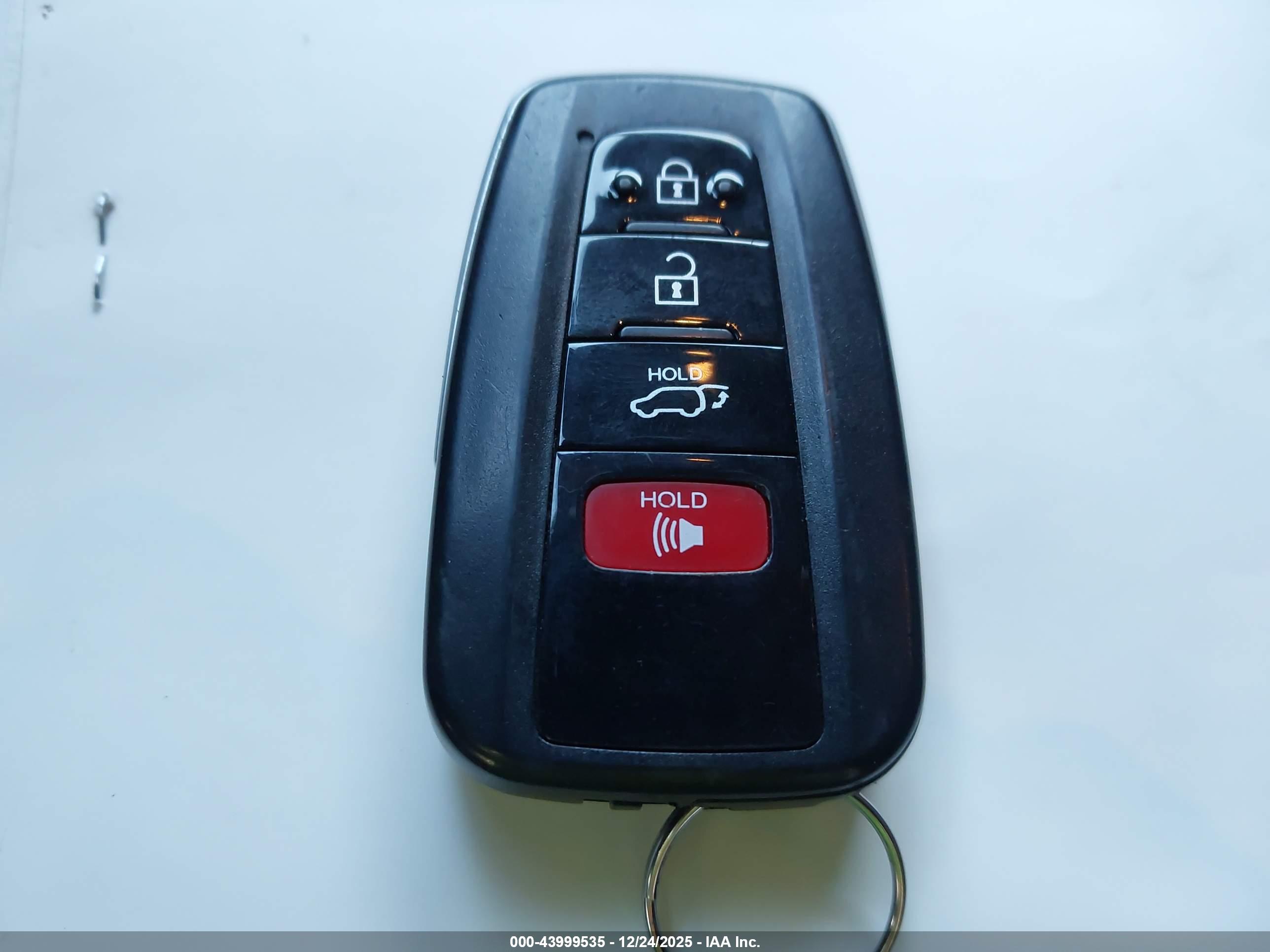TOYOTA HIGHLANDER image 11