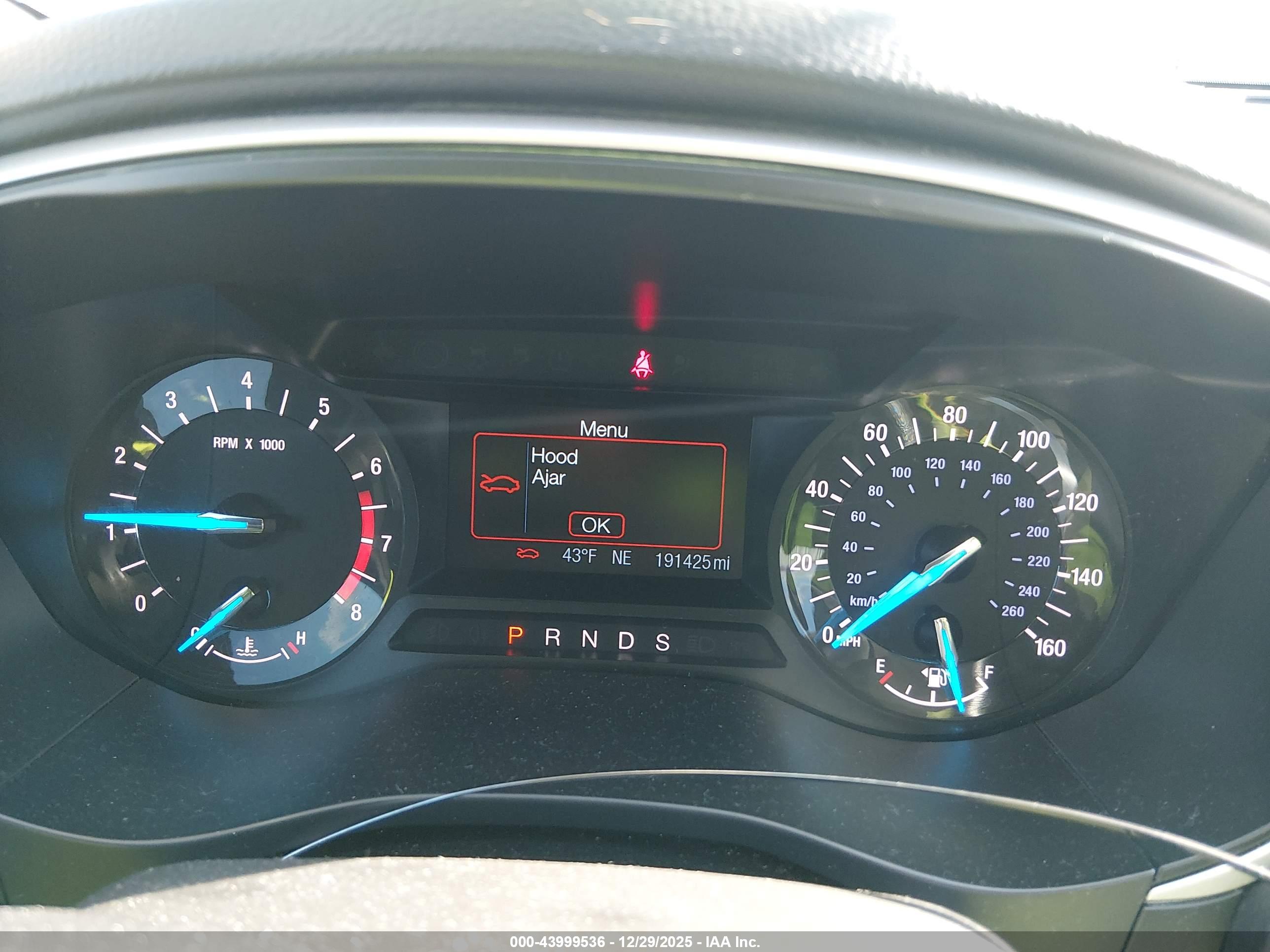 FORD FUSION image 7