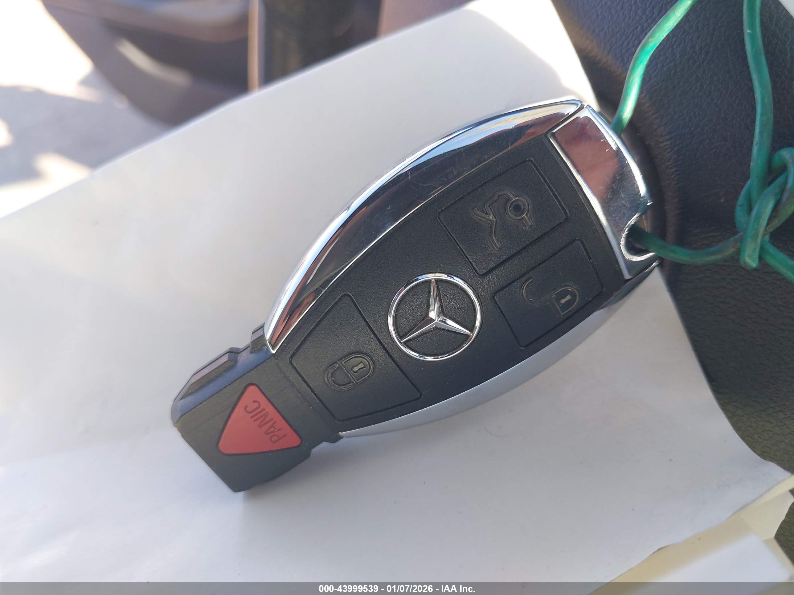 MERCEDES-BENZ E image 11