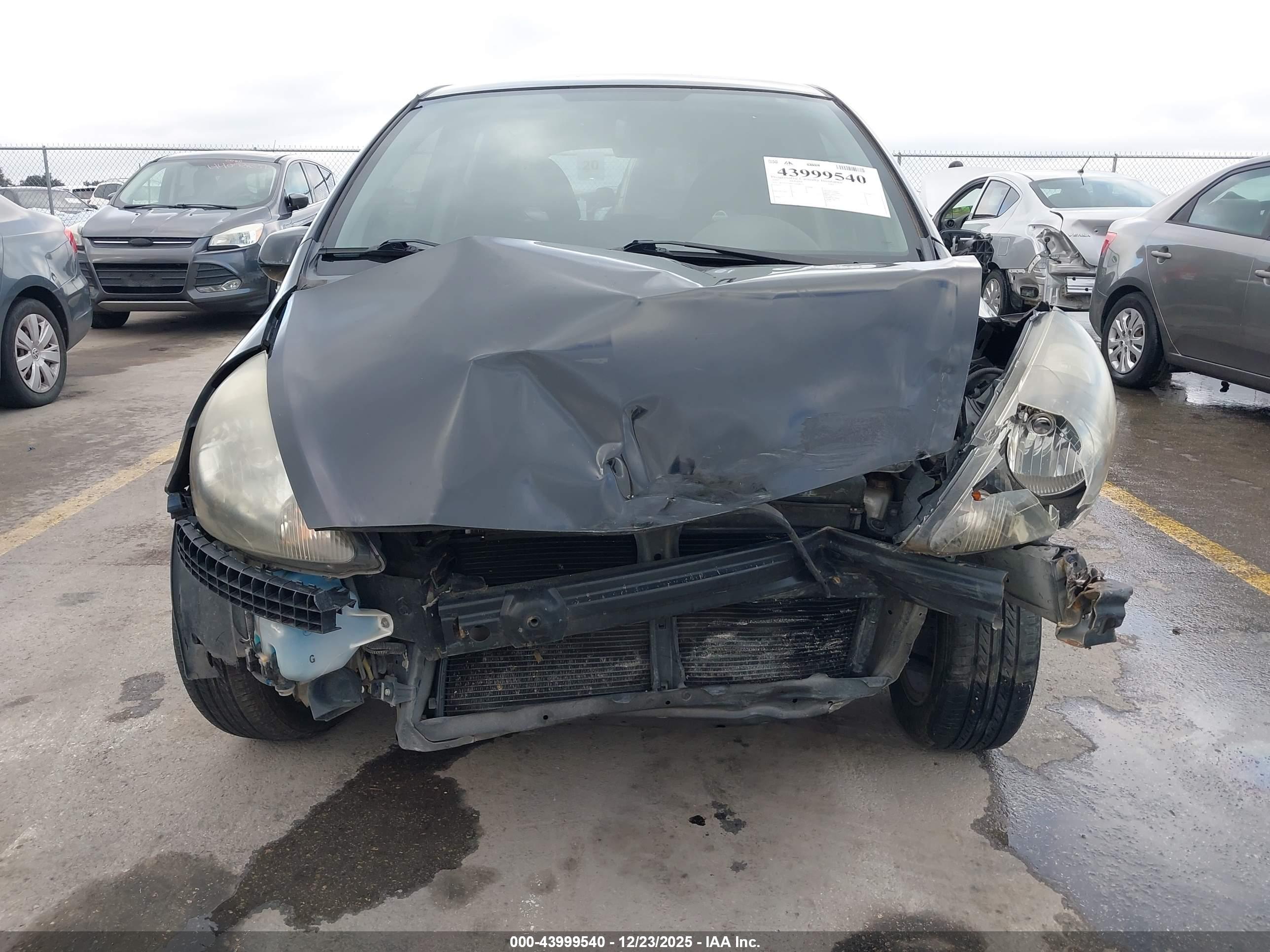 HONDA FIT image 6