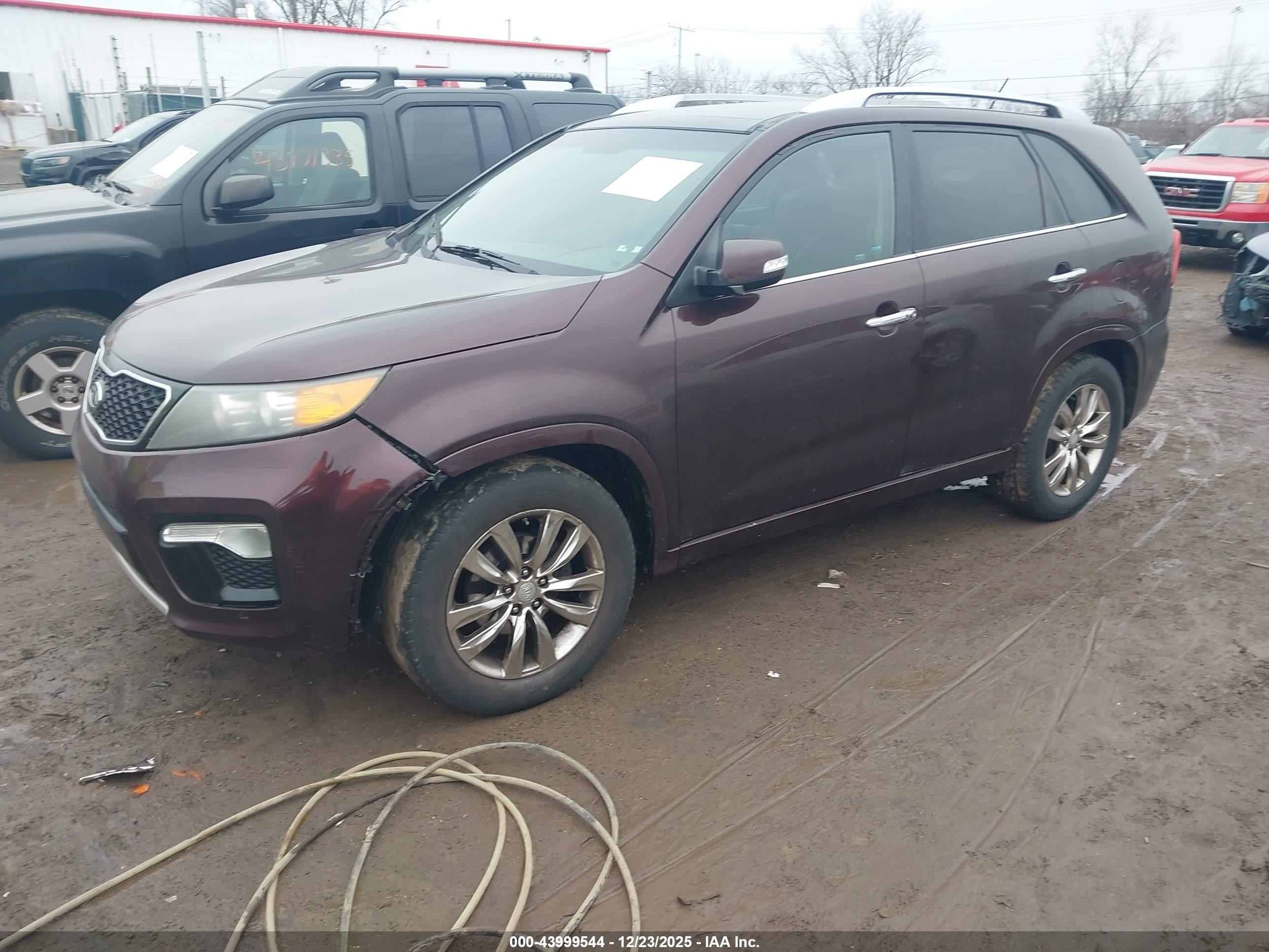 KIA SORENTO image 2