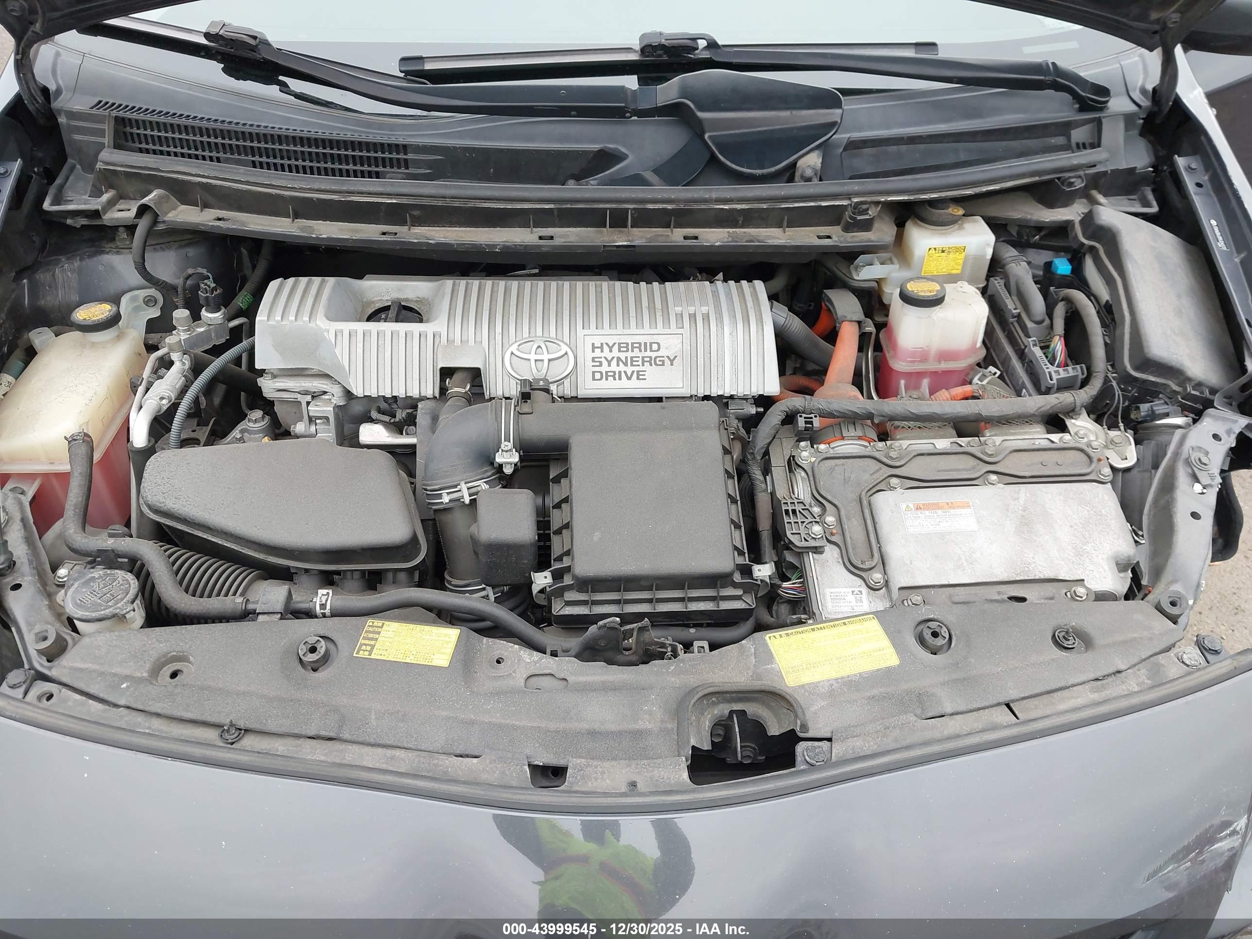 TOYOTA PRIUS image 10