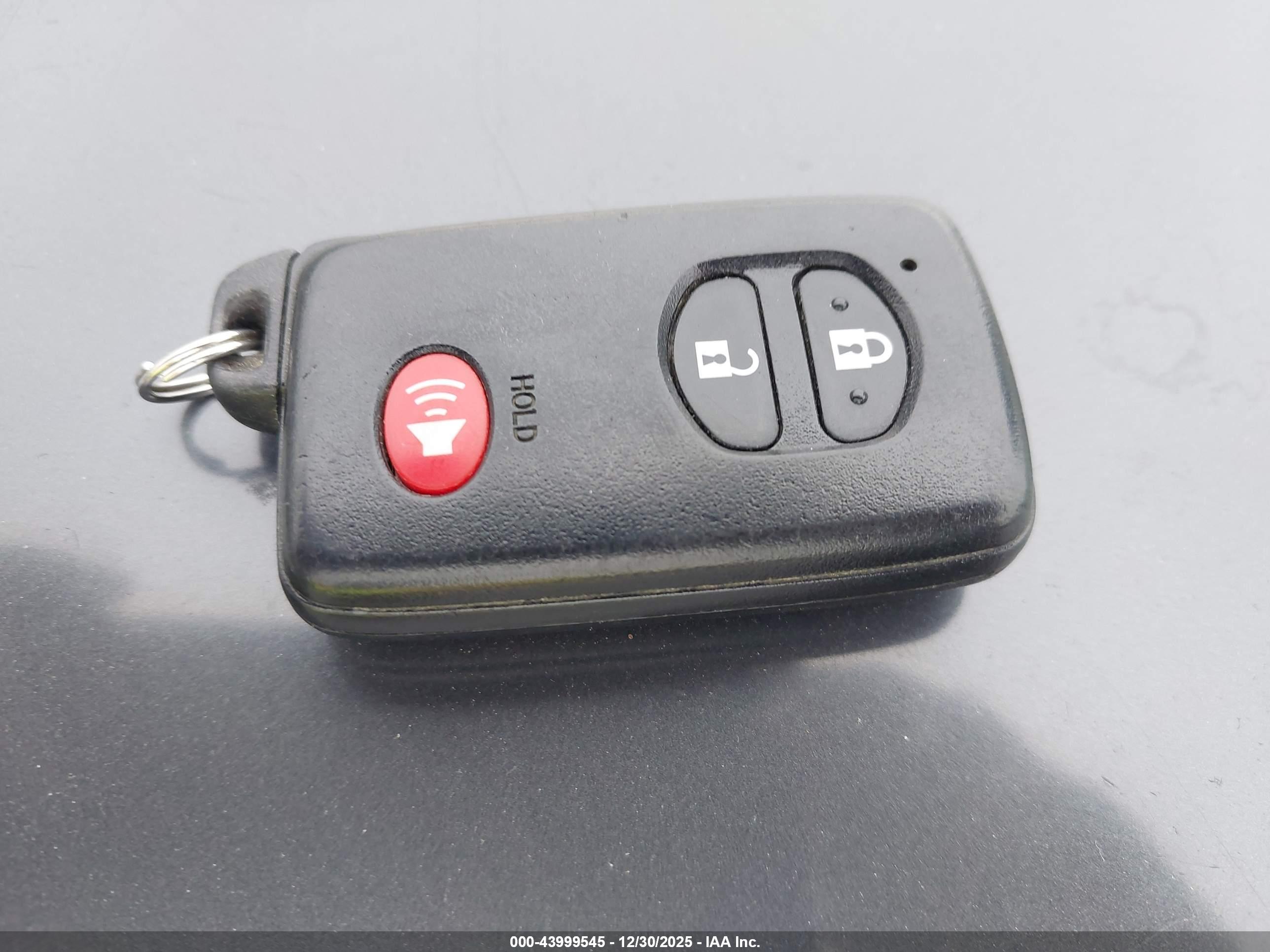 TOYOTA PRIUS image 11