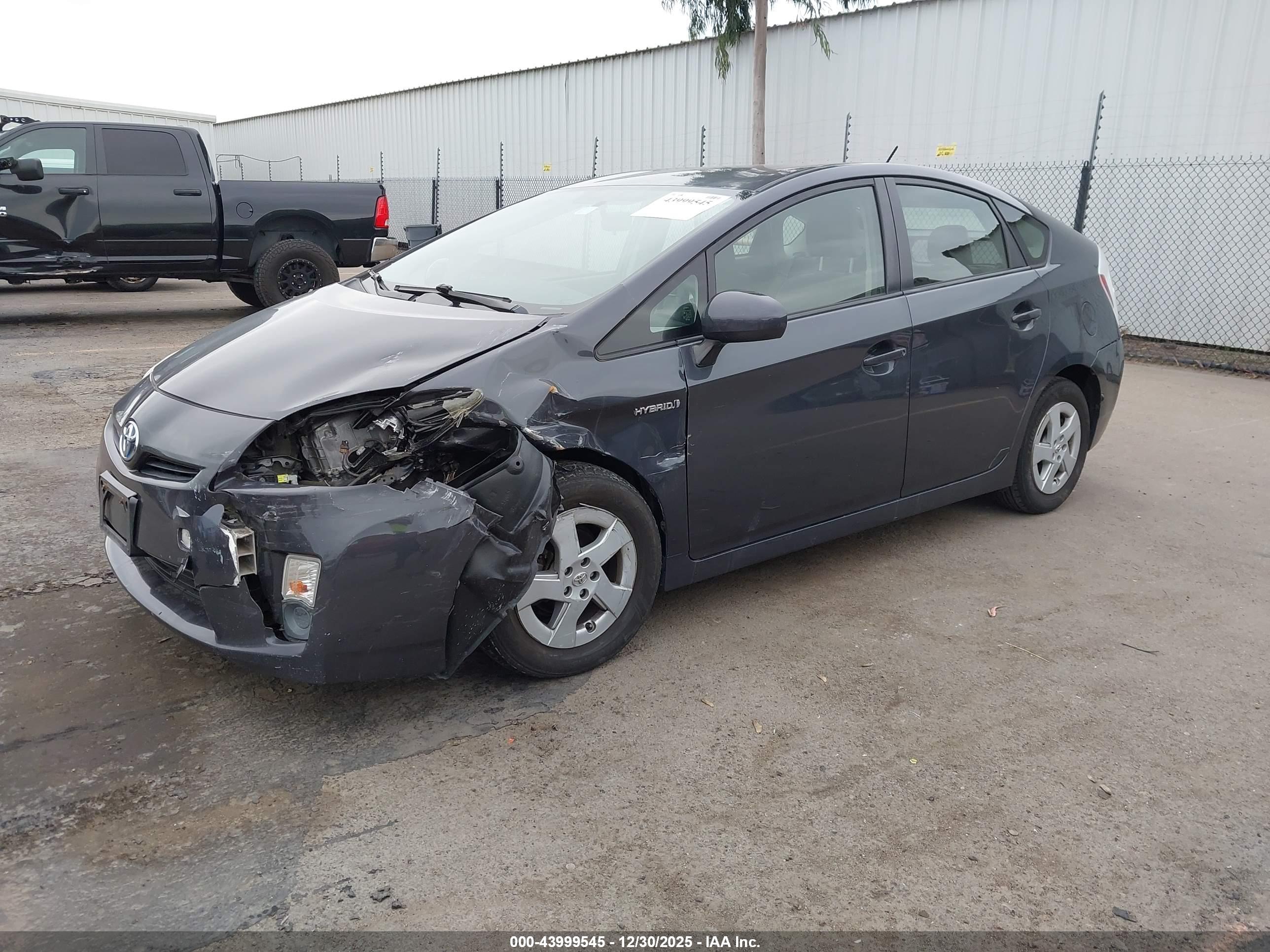 TOYOTA PRIUS image 2