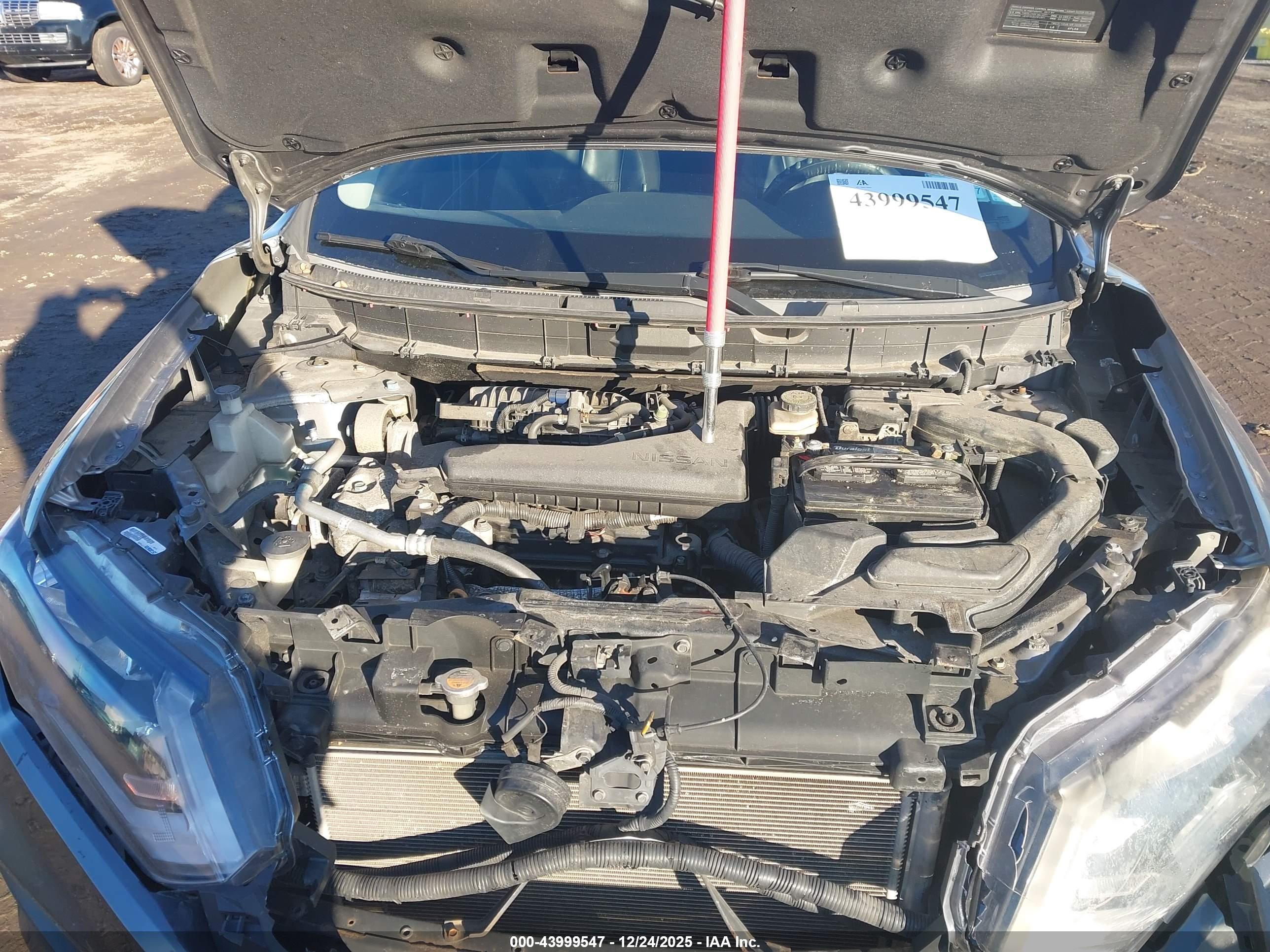 NISSAN ROGUE image 10