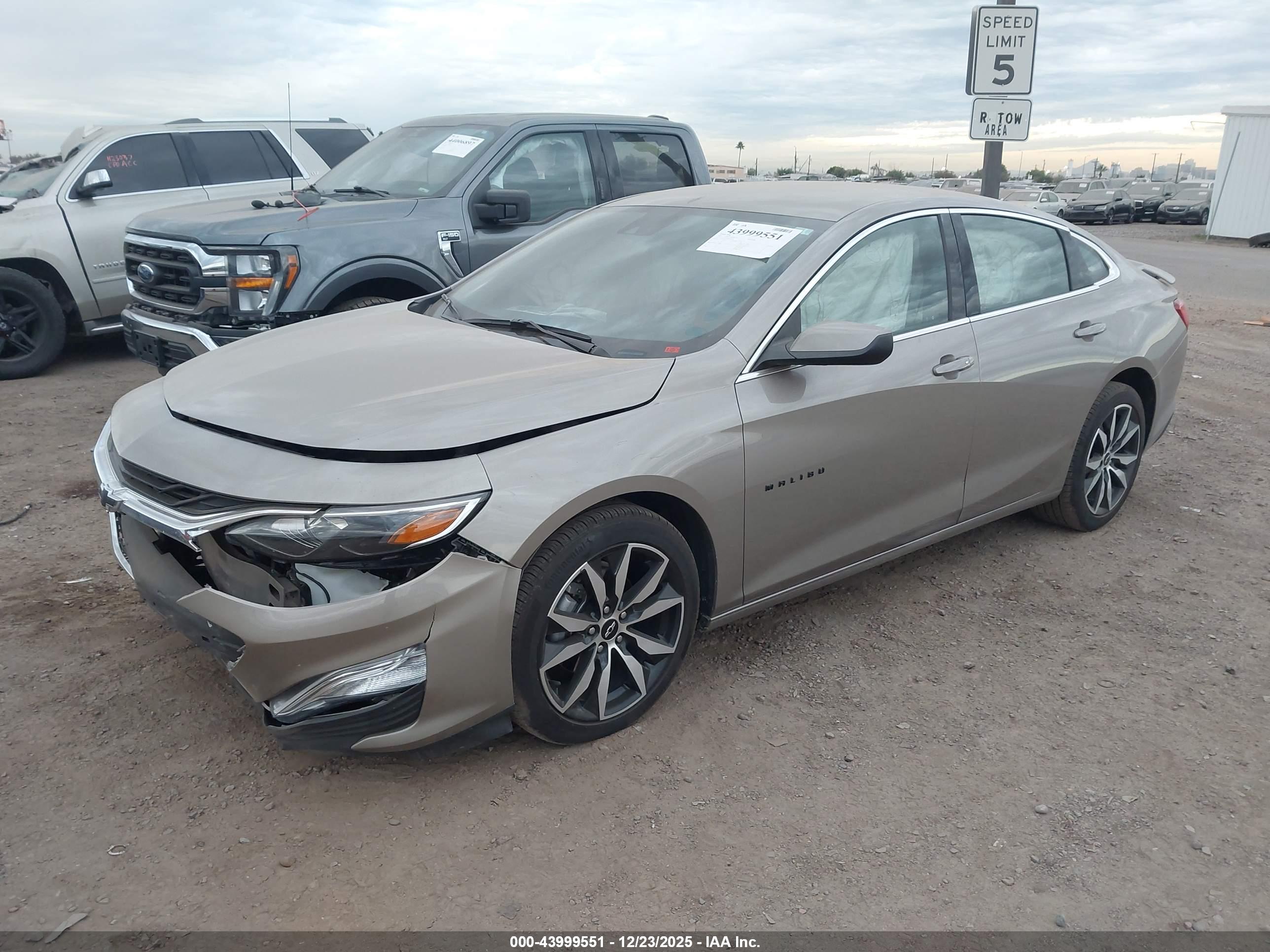 CHEVROLET MALIBU image 2
