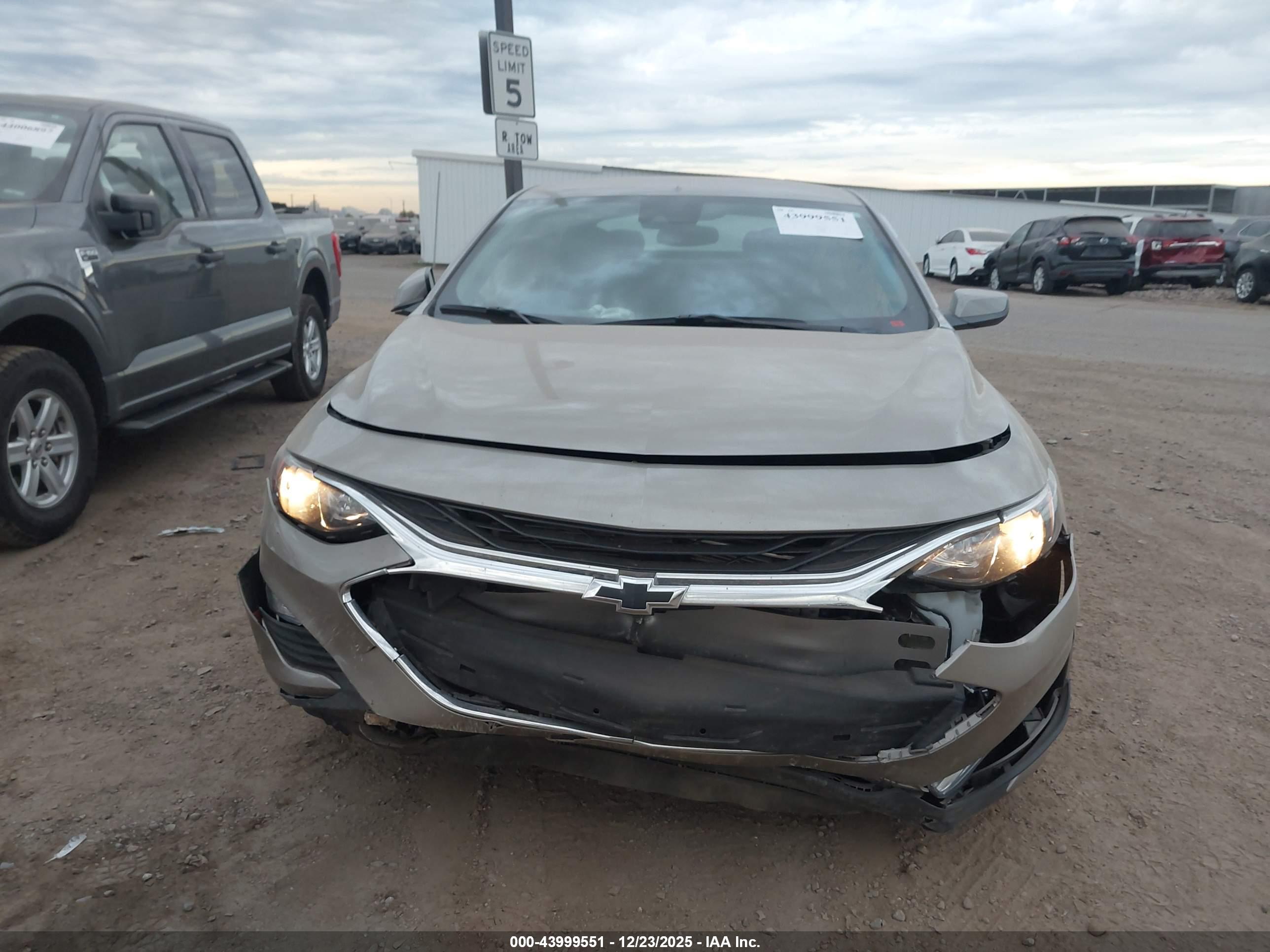 CHEVROLET MALIBU image 6