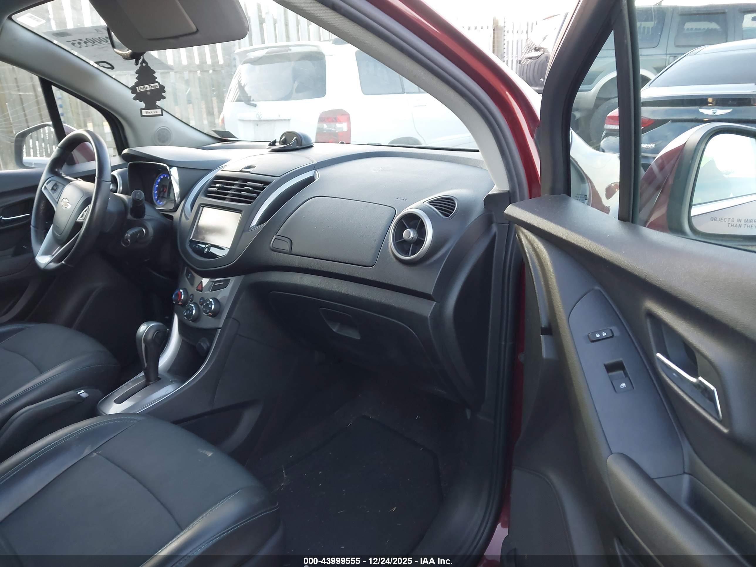 CHEVROLET TRAX image 5