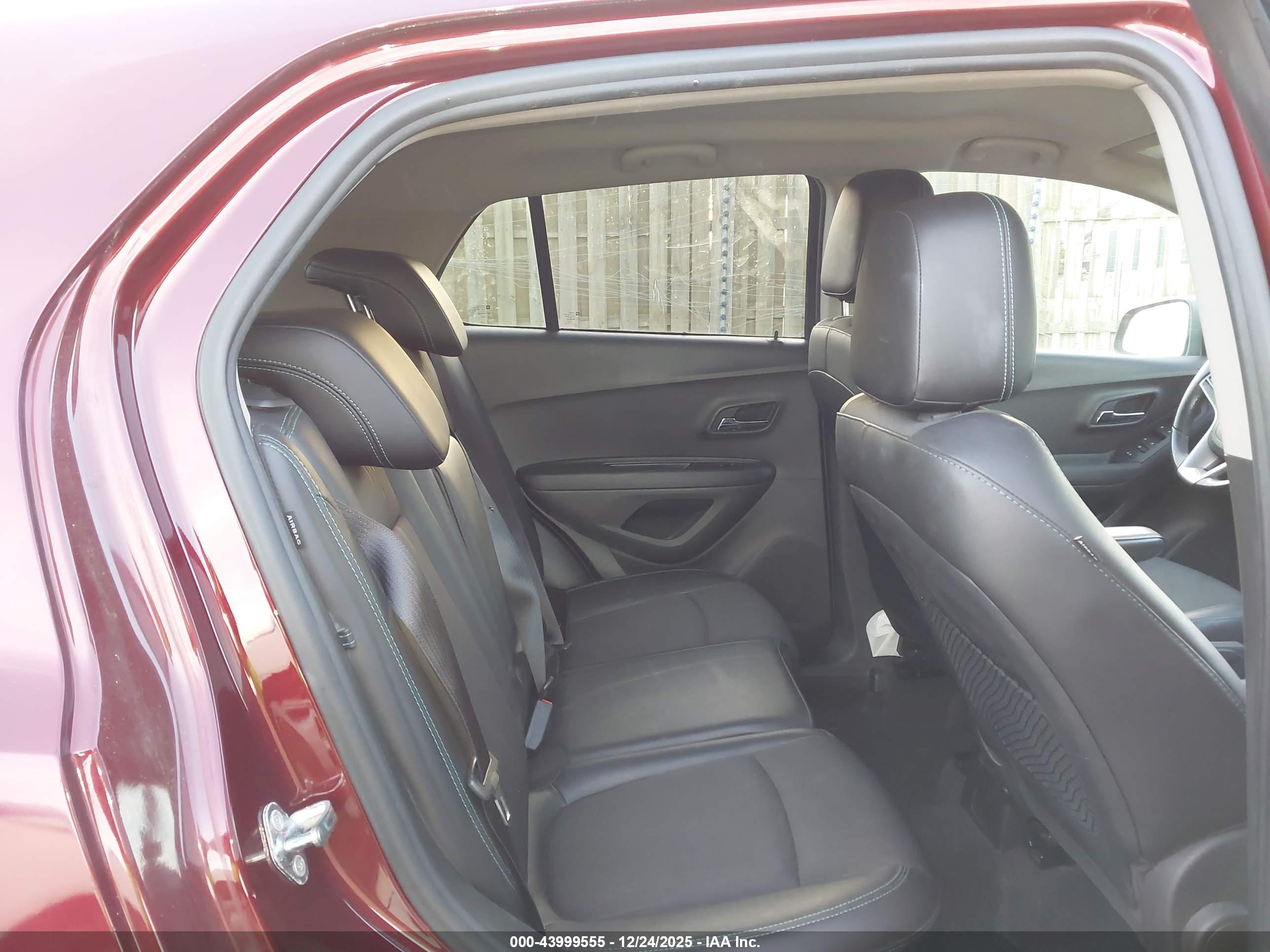 CHEVROLET TRAX image 8