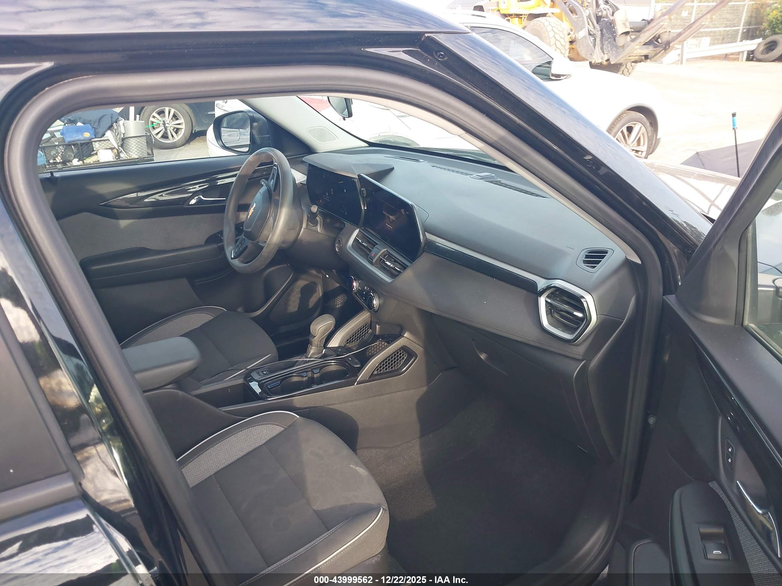 CHEVROLET TRAILBLAZER image 5