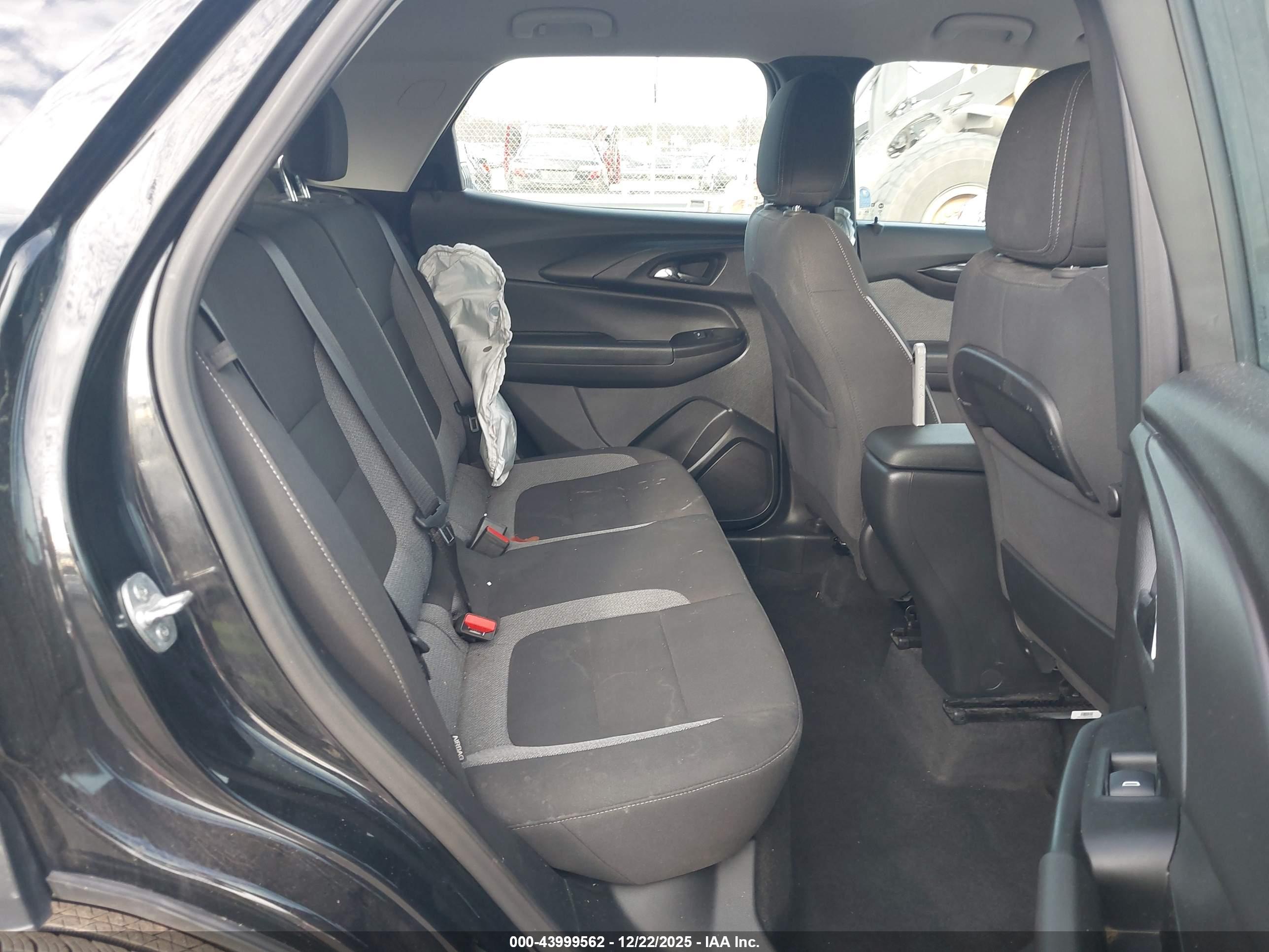 CHEVROLET TRAILBLAZER image 8