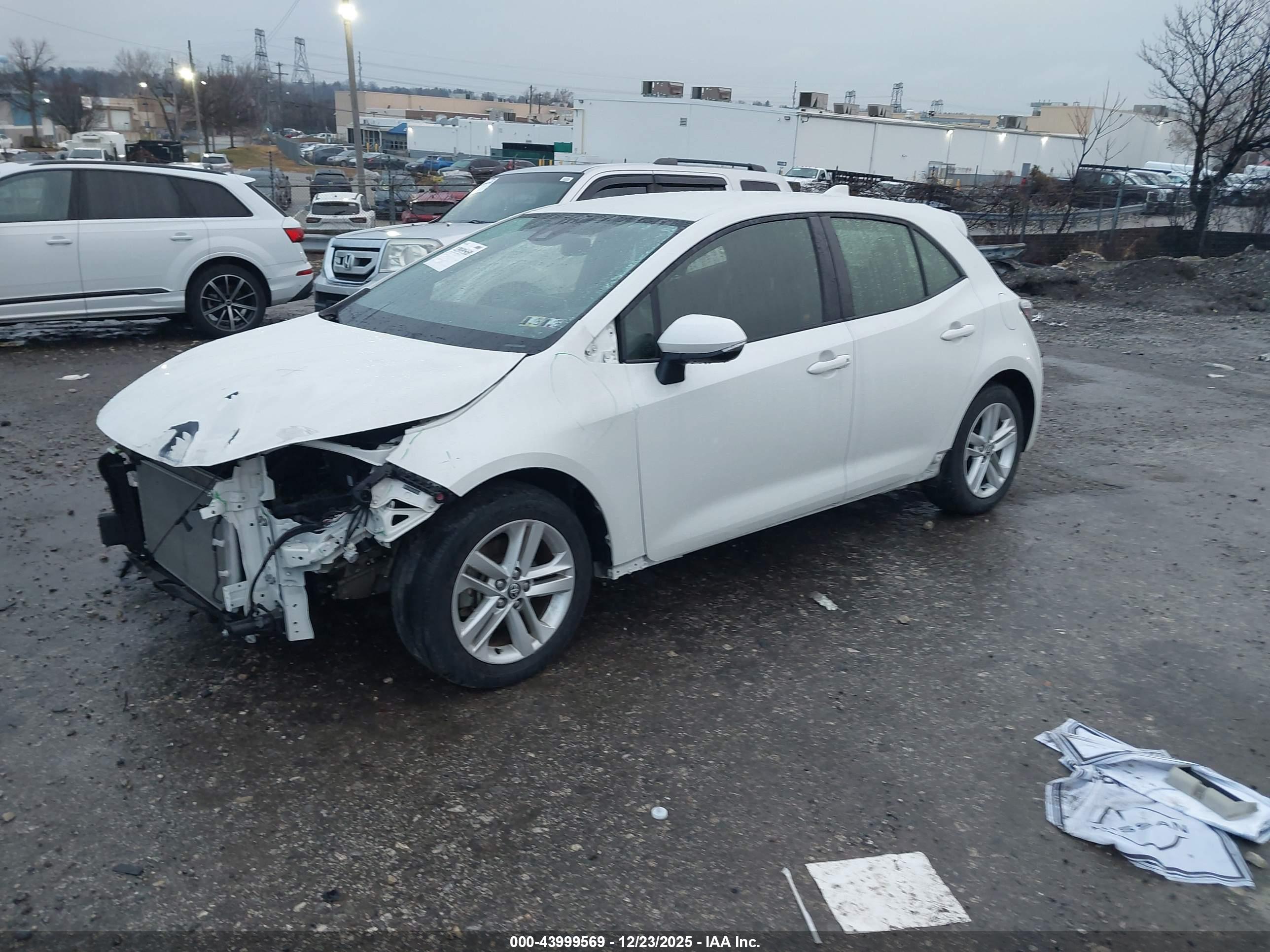 TOYOTA COROLLA image 2
