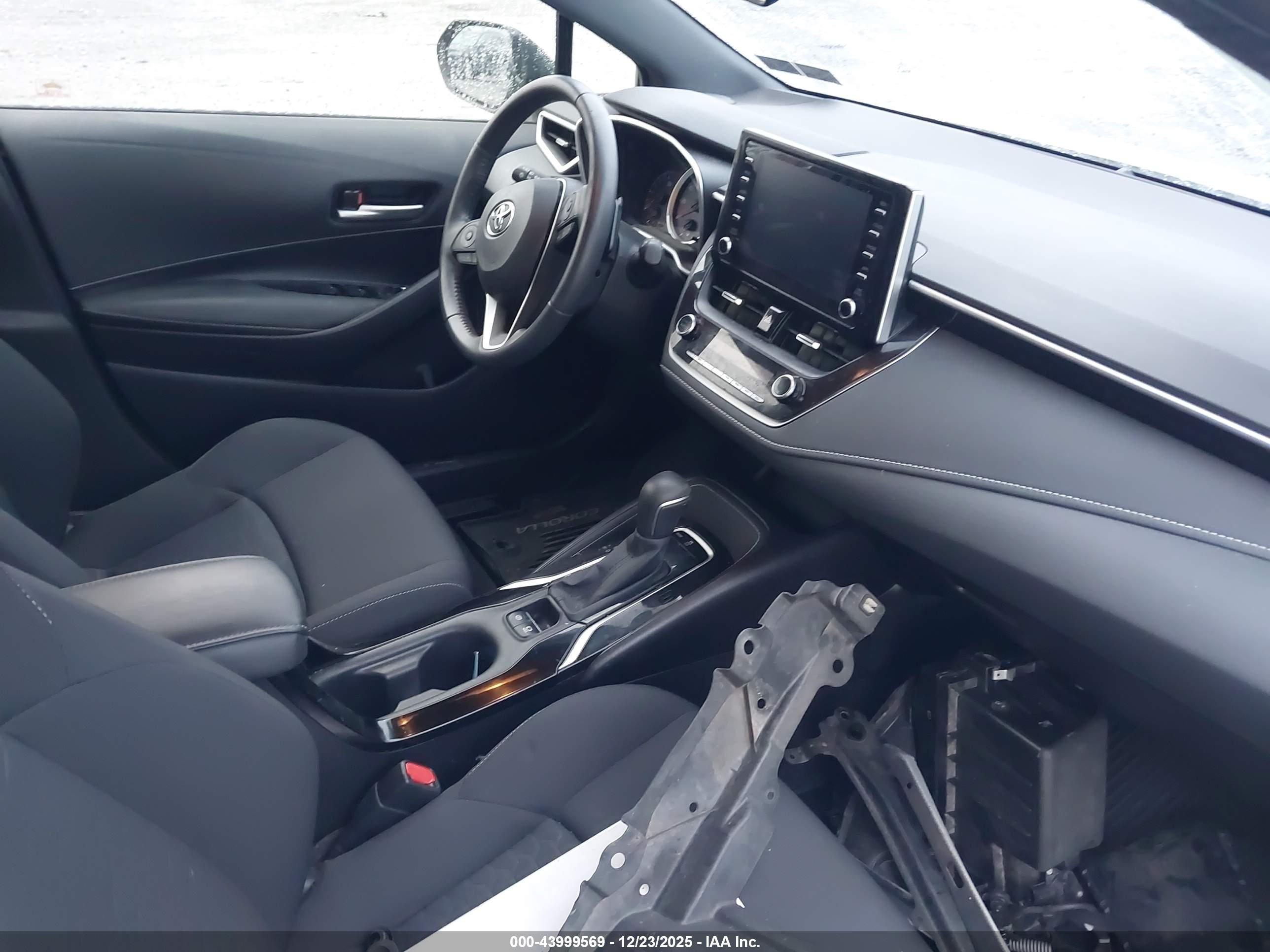 TOYOTA COROLLA image 5