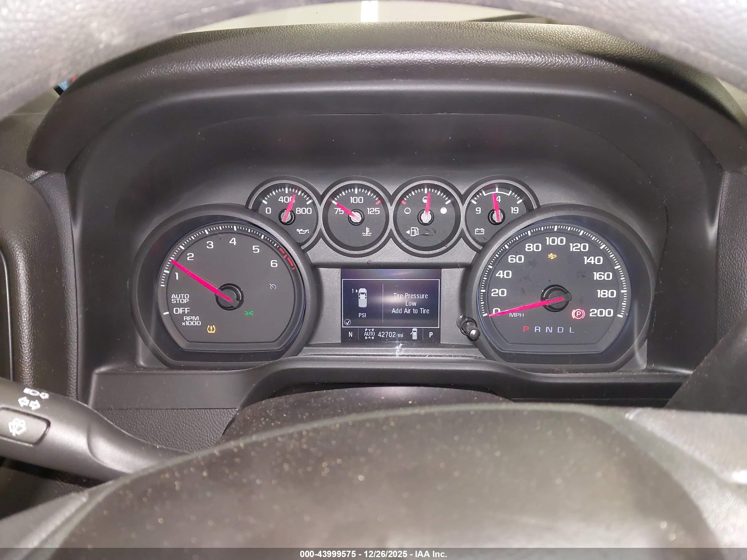 CHEVROLET SILVERADO image 7