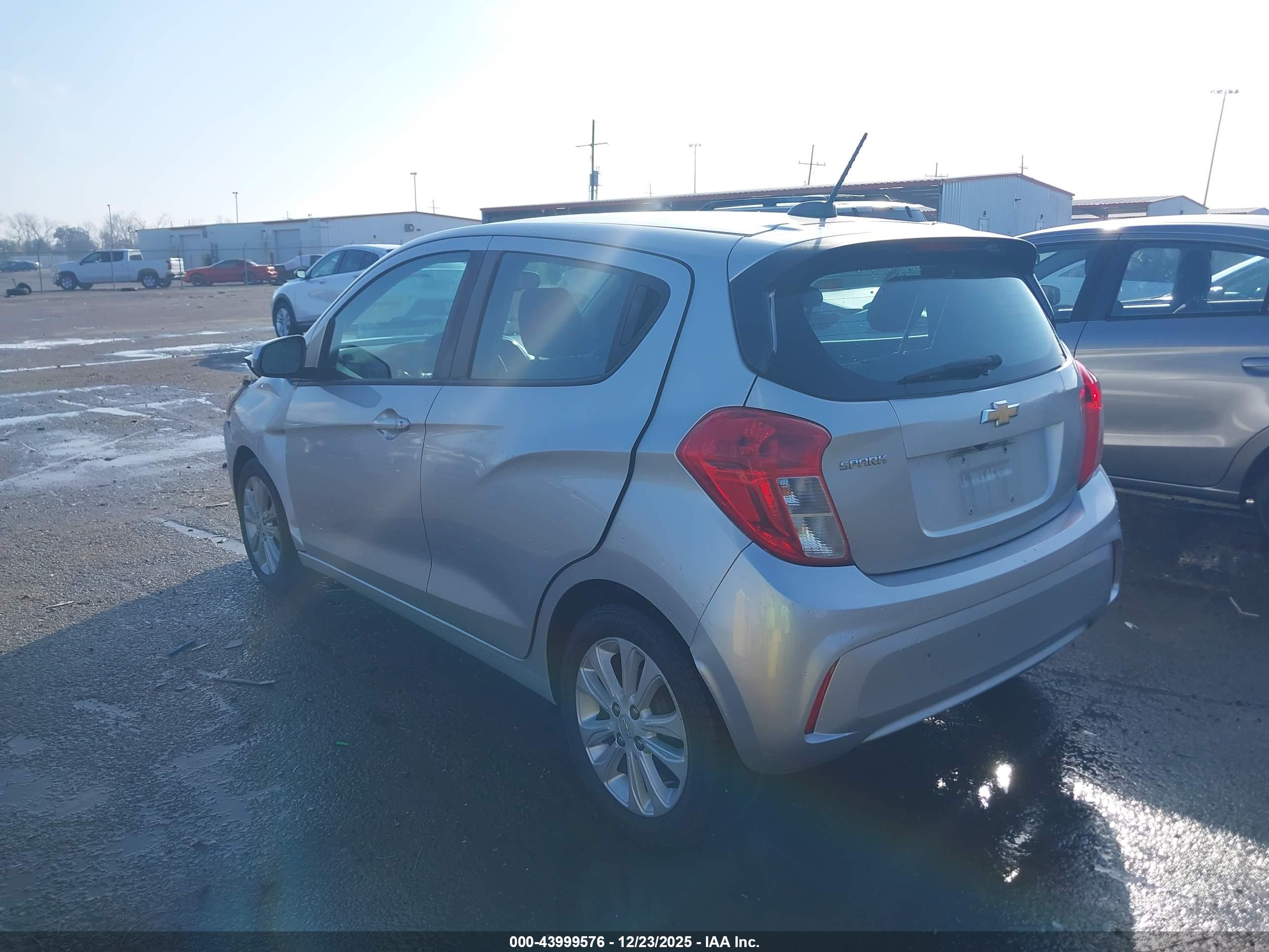 CHEVROLET SPARK image 3