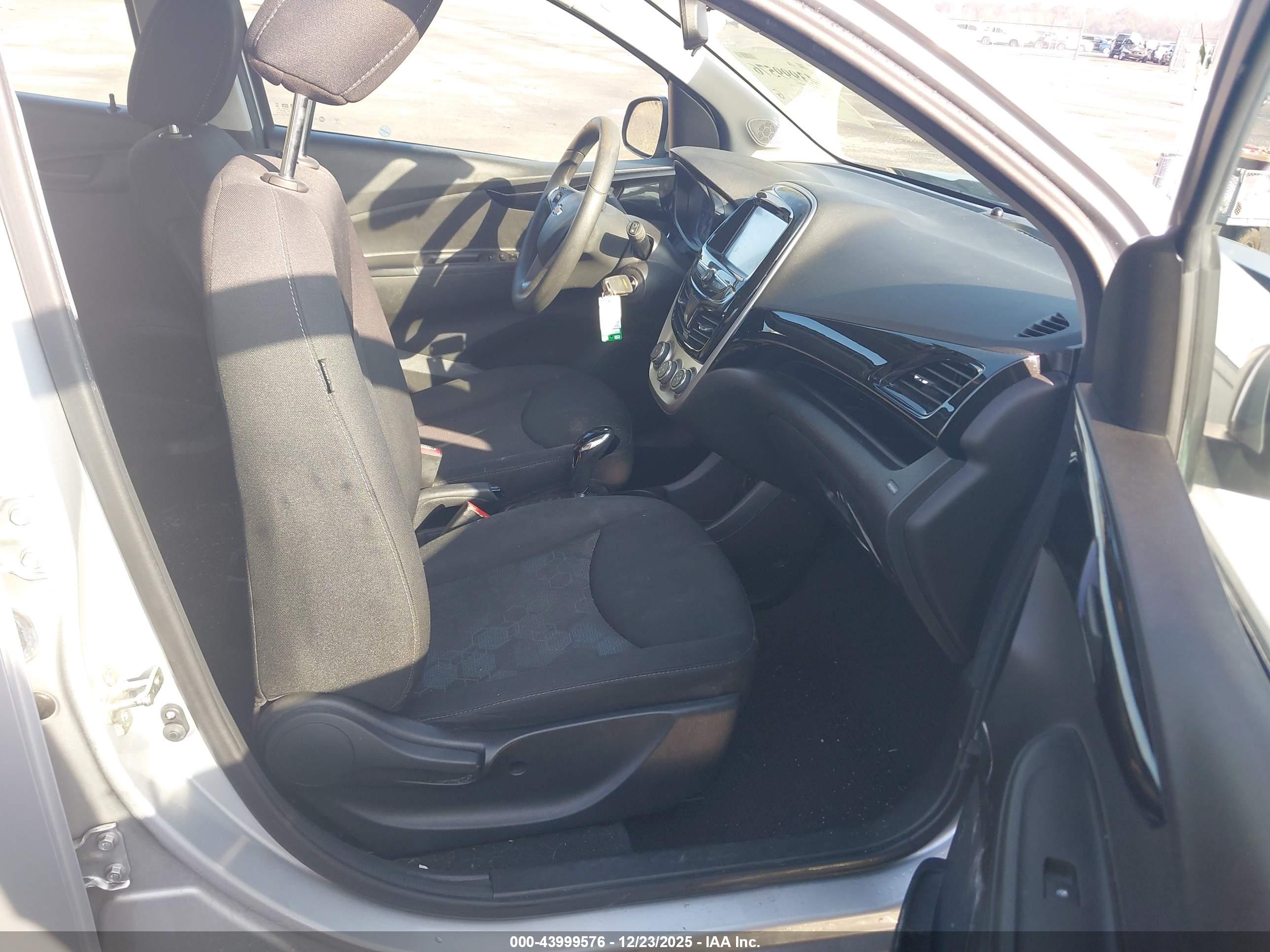 CHEVROLET SPARK image 5