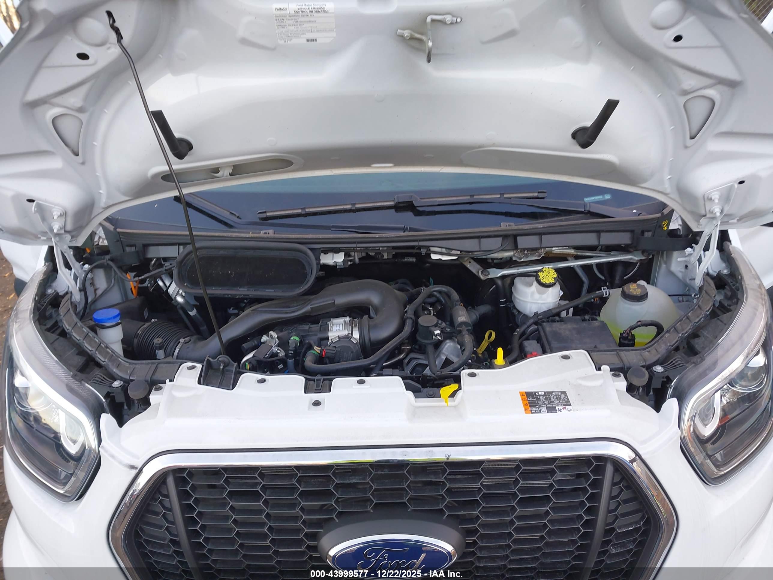 FORD TRANSIT-350 image 10