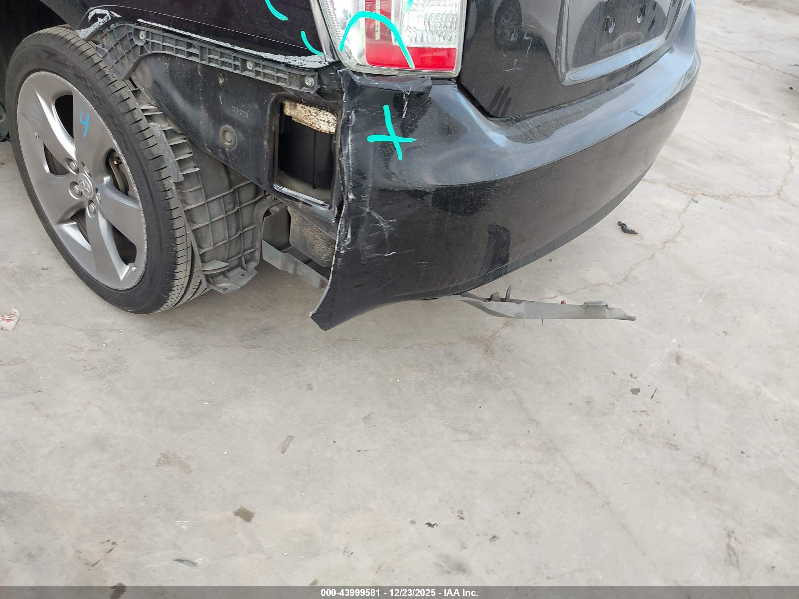 TOYOTA PRIUS image 6