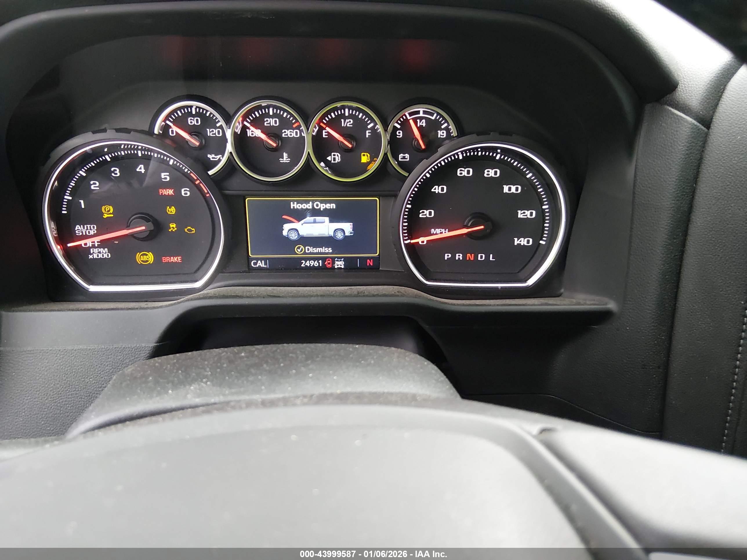 CHEVROLET SILVERADO image 7