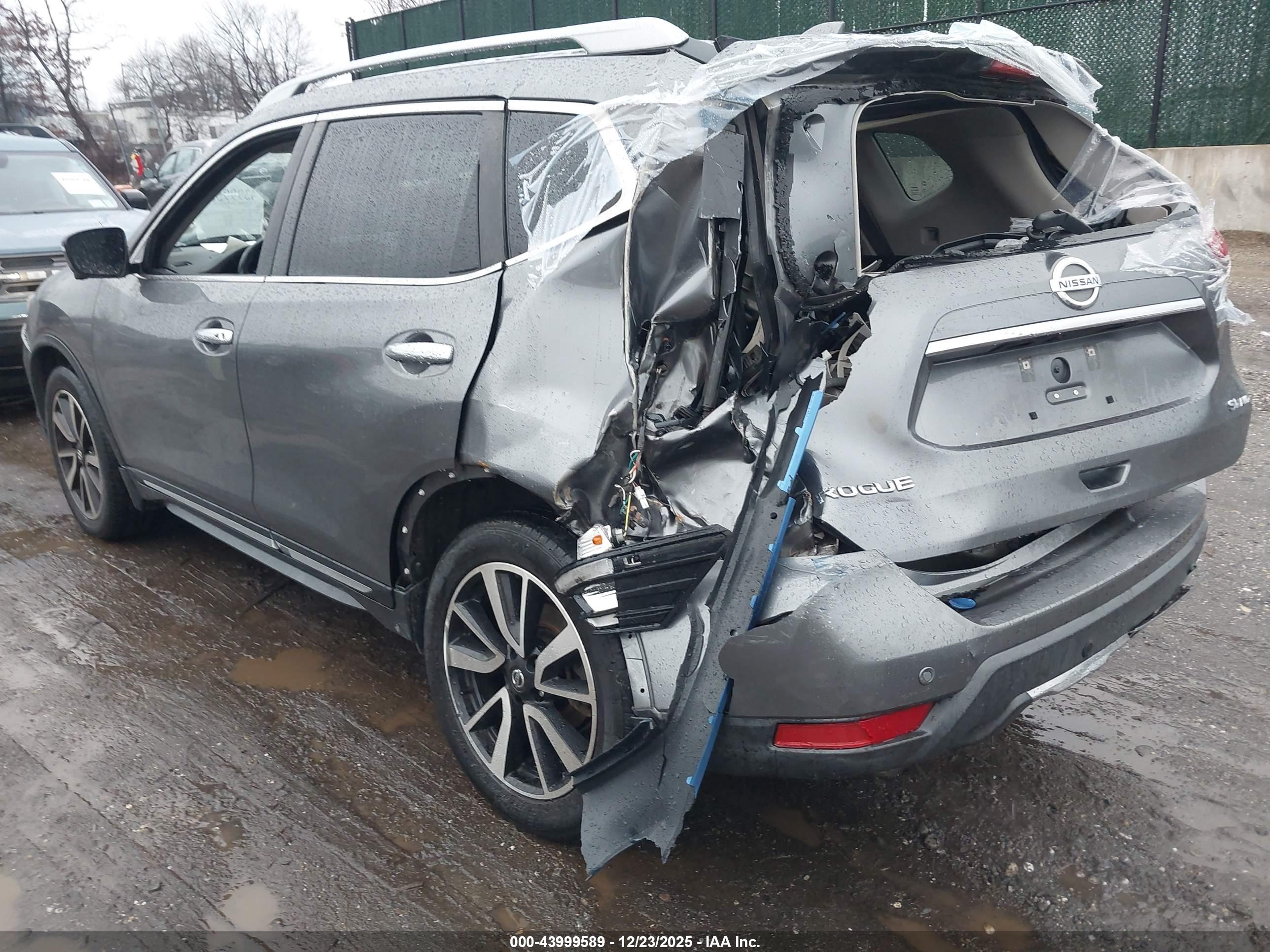 NISSAN ROGUE image 3