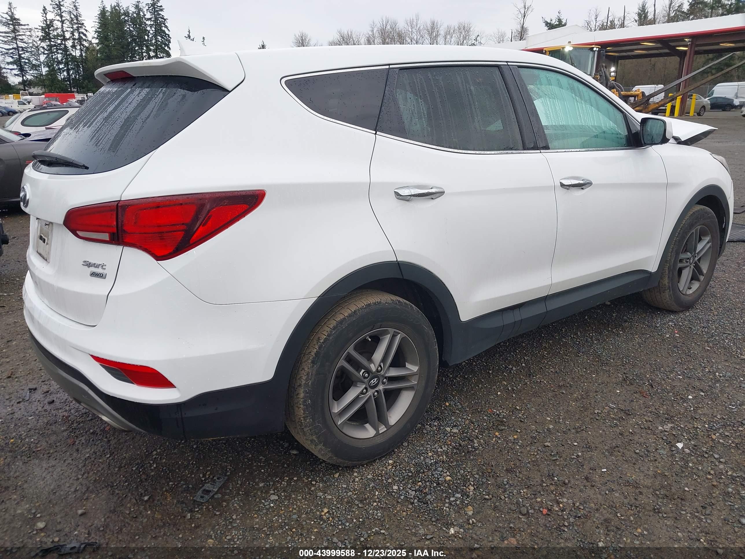 HYUNDAI SANTA image 4